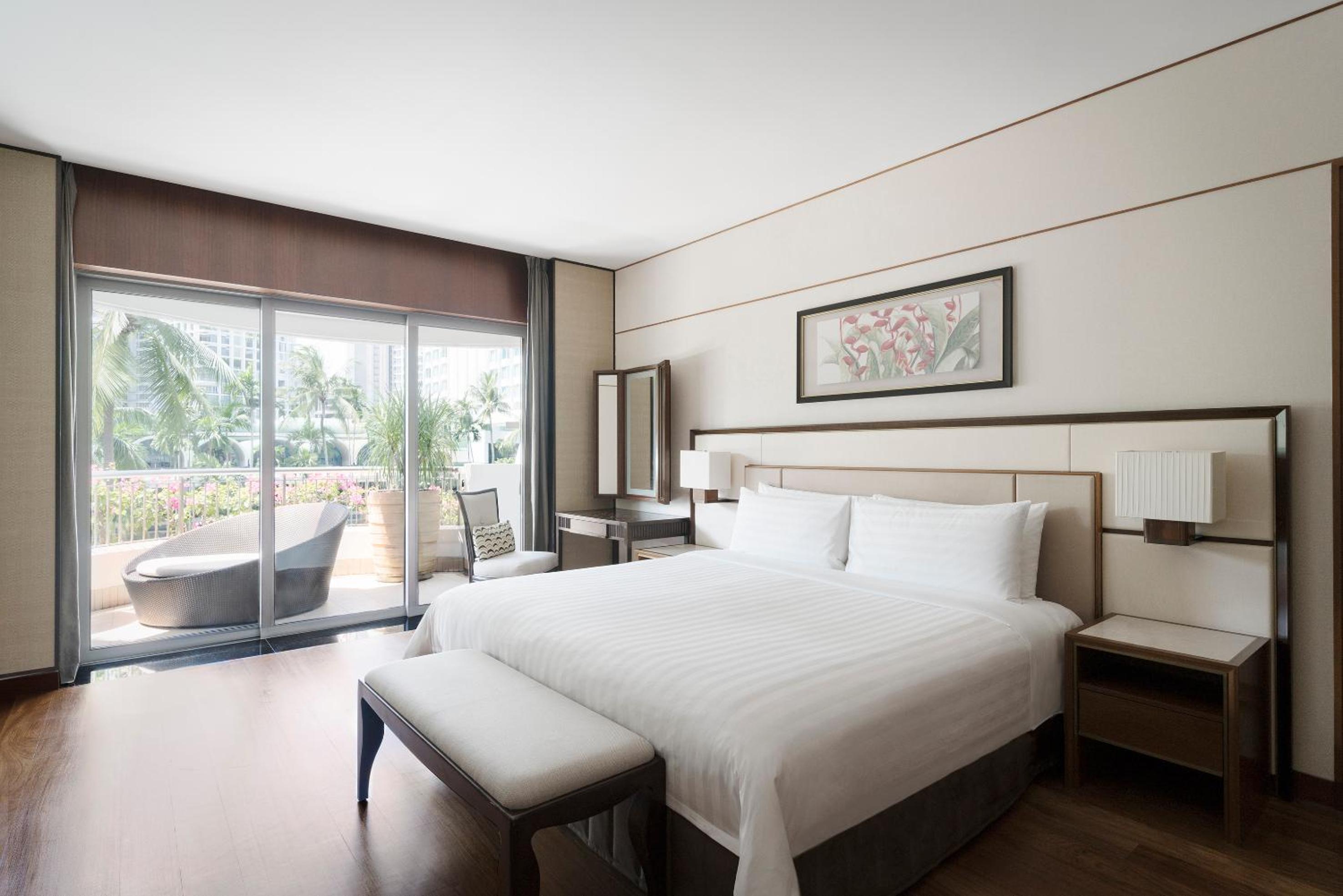 Premier Suite with Garden (Non Smoking)