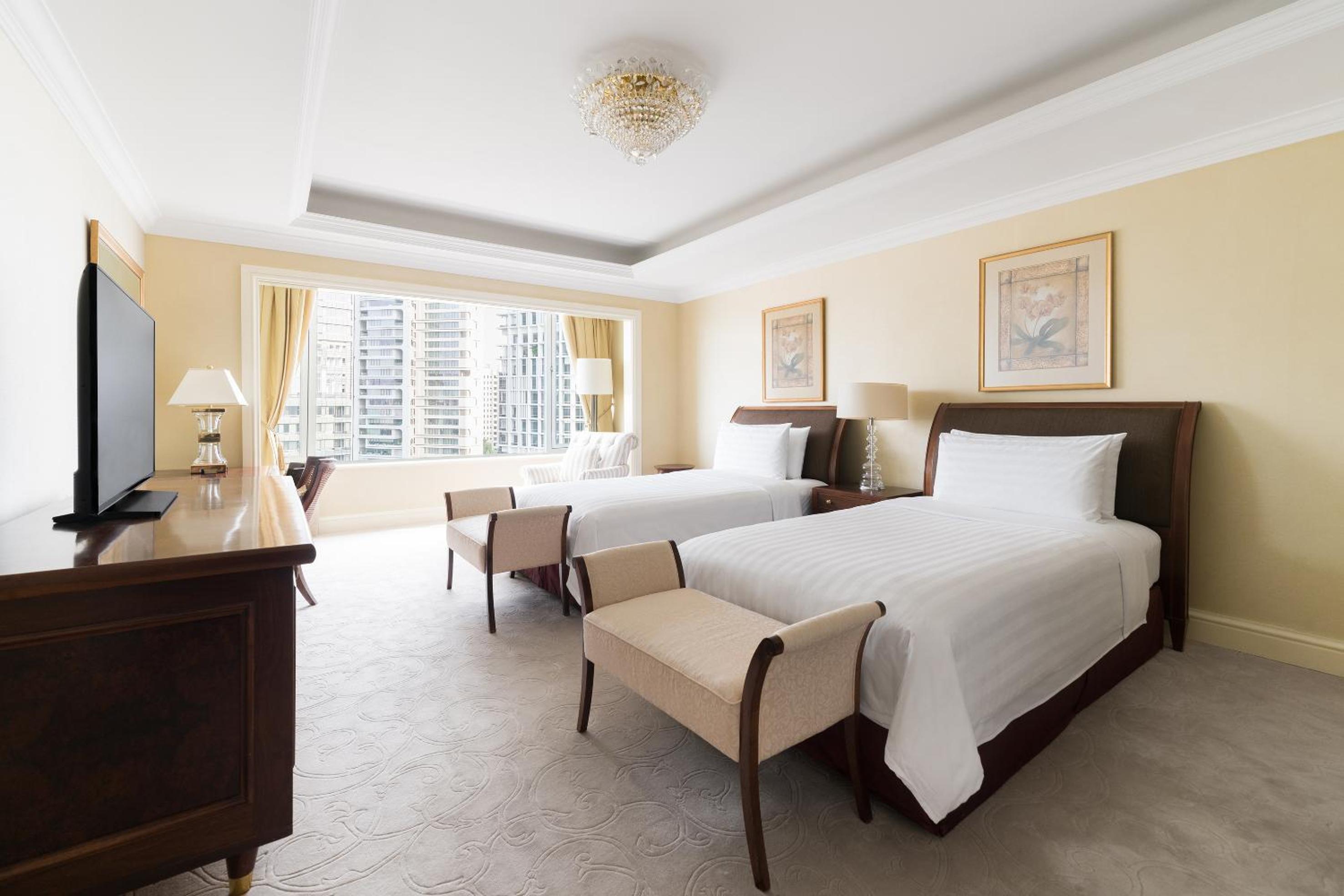 Valley Wing Singapore Suite
