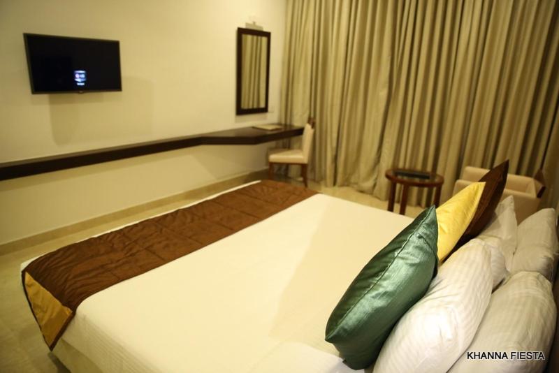 Superior King Room photo 2
