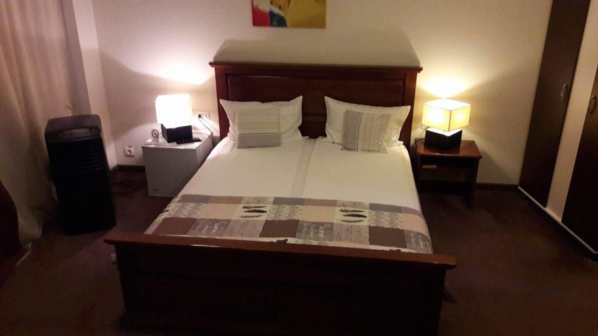 Standard Double Room - Photo 7