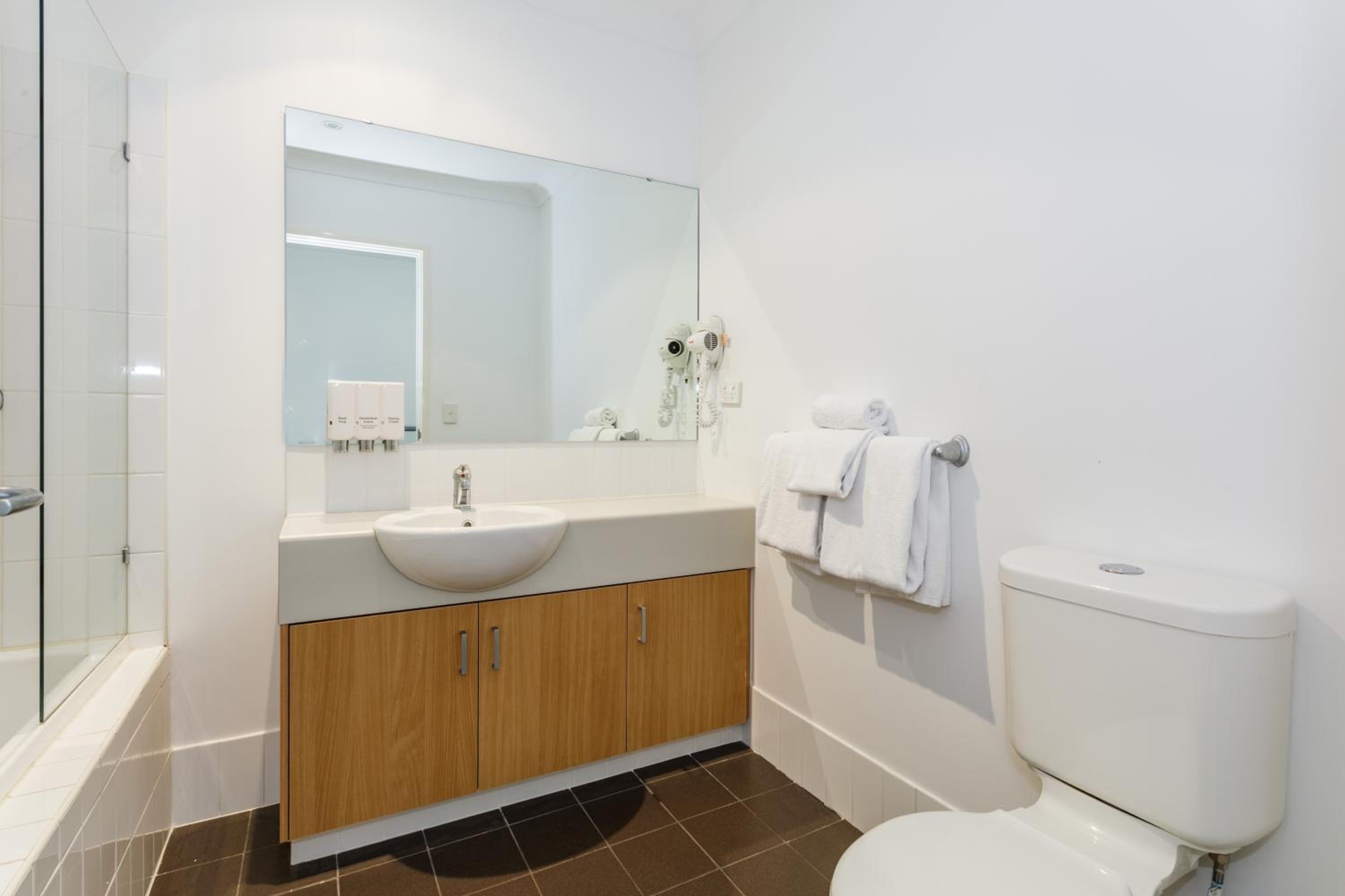 Studio Apartment photo 2