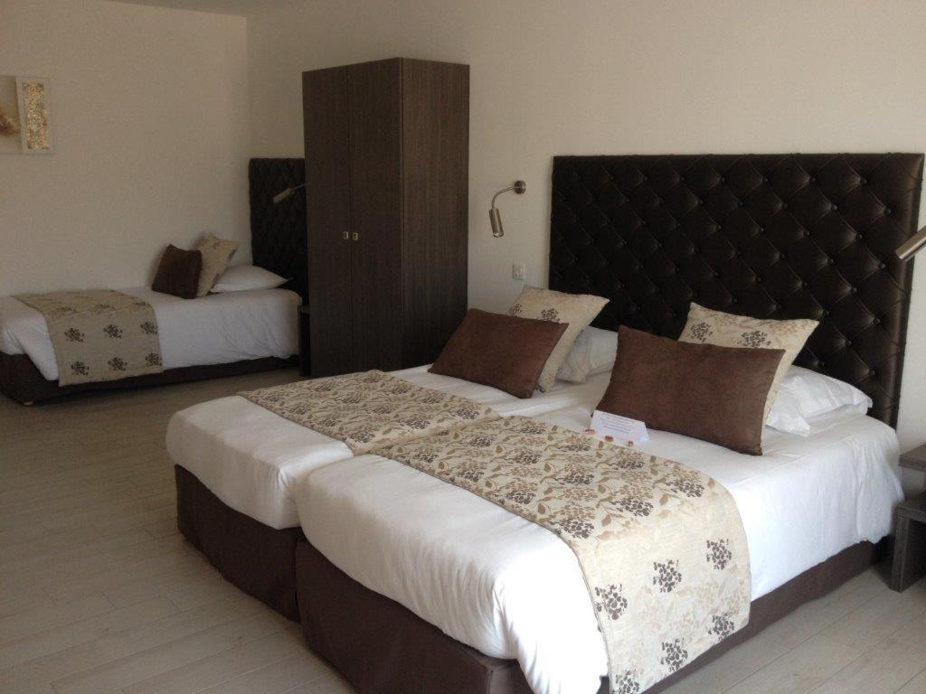 Deluxe Triple Room - Photo 3