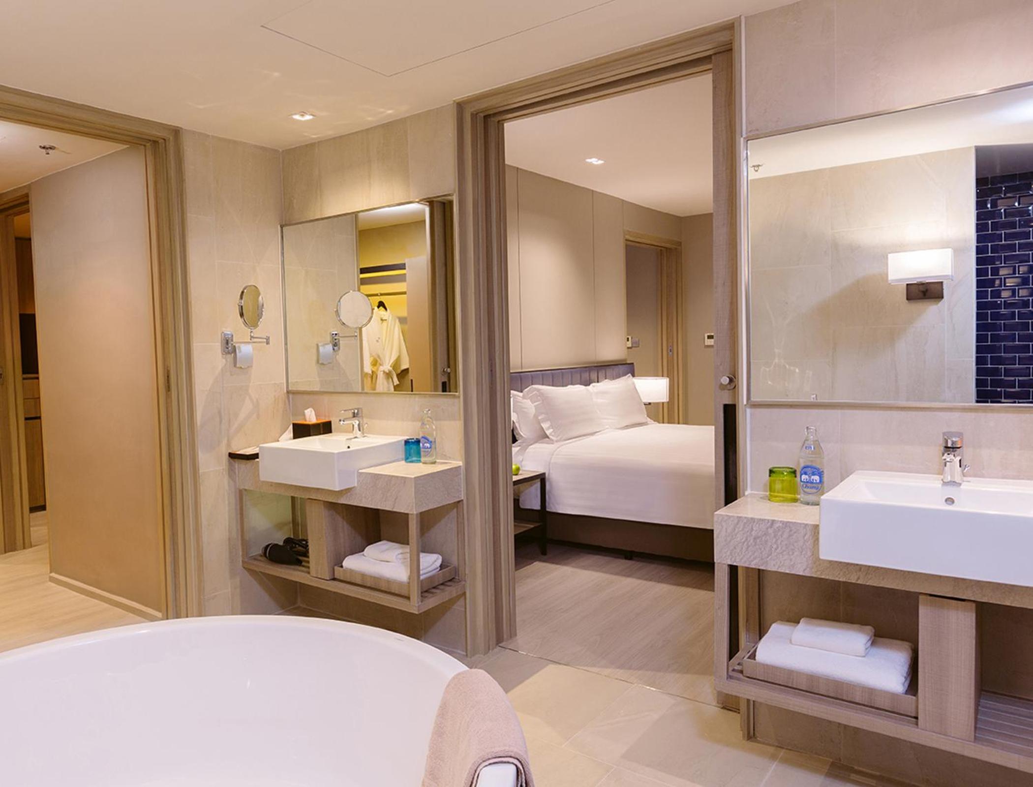 One-Bedroom Suite photo 2