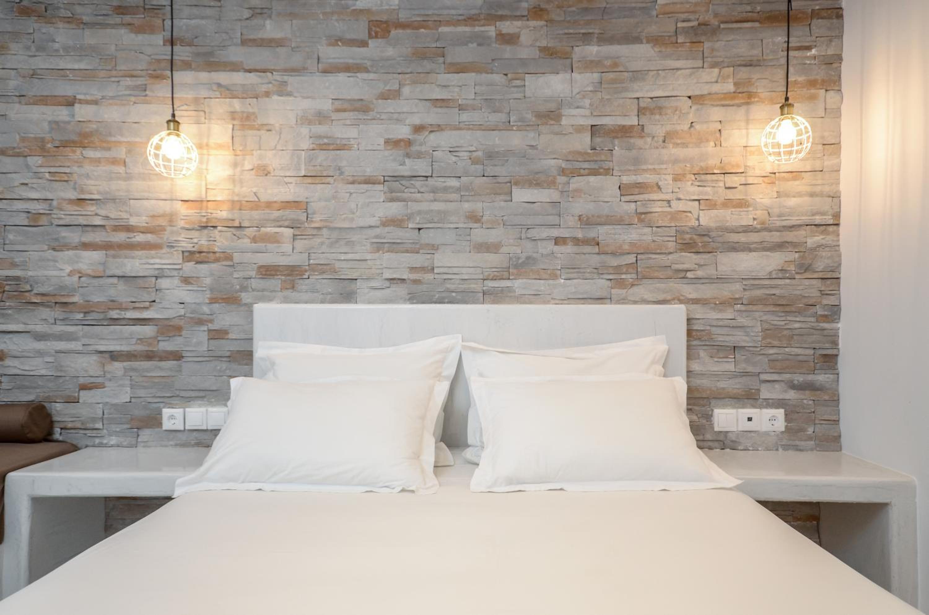 Double Room - Photo 8
