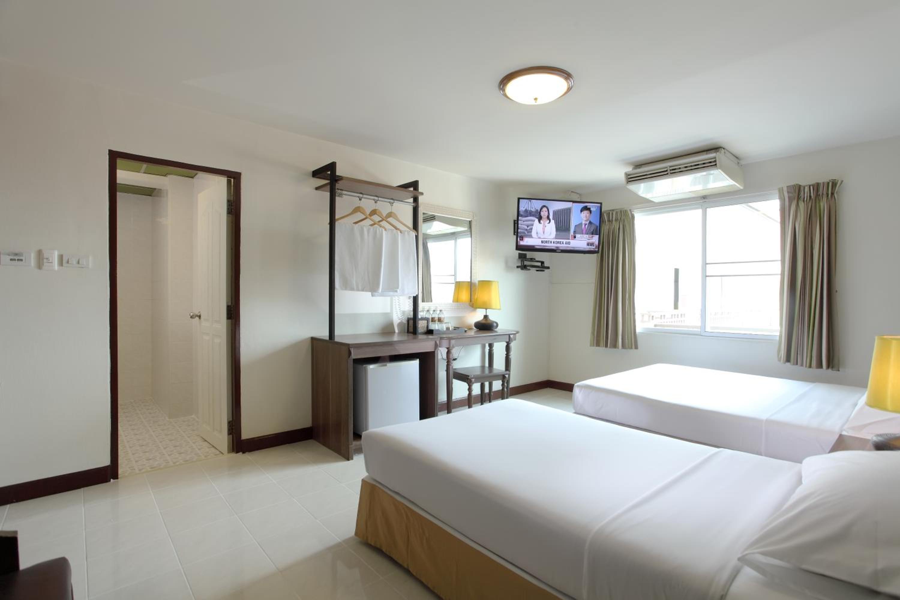 Deluxe Triple Room photo 3