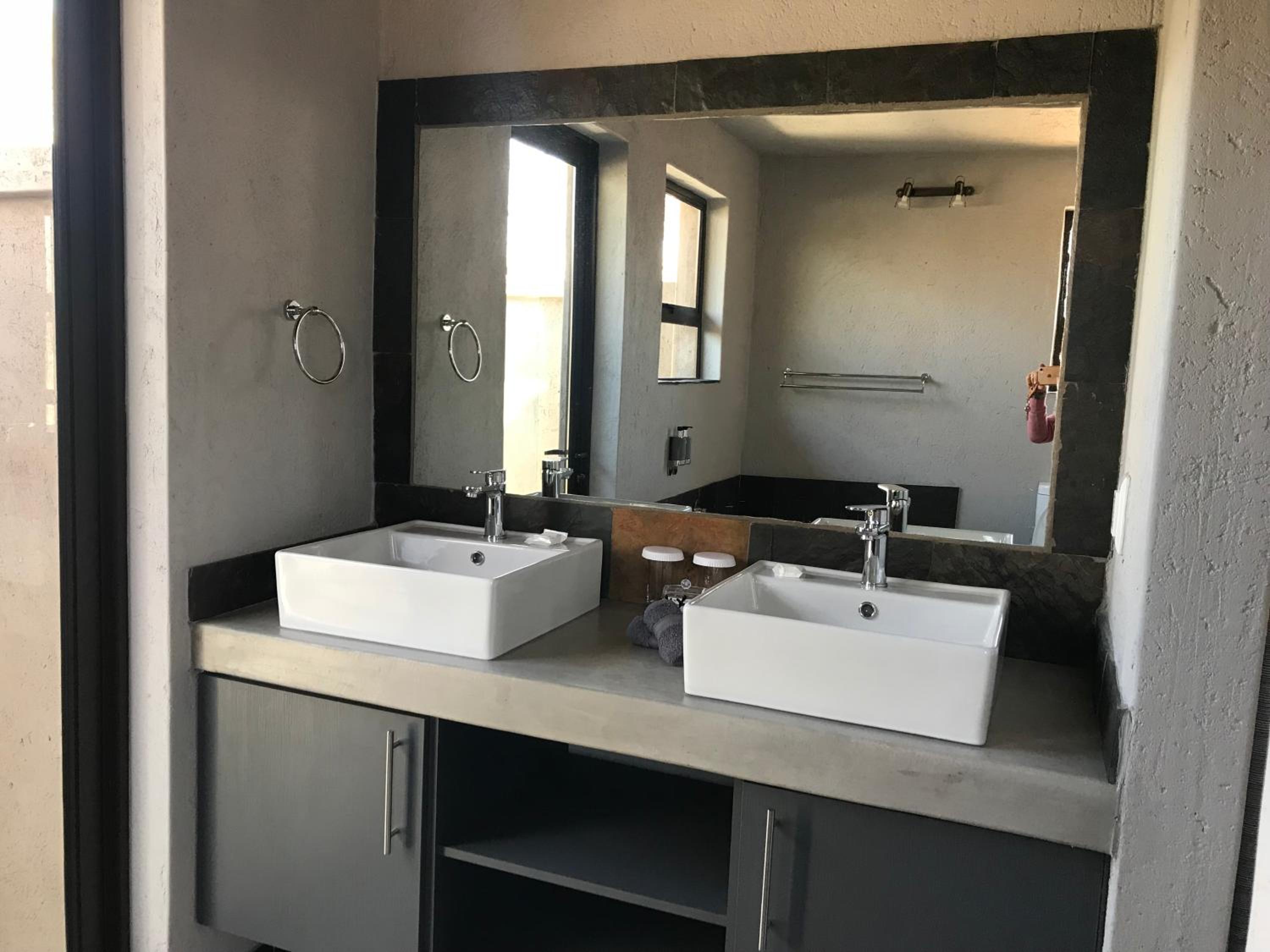 Executive Suite photo 2