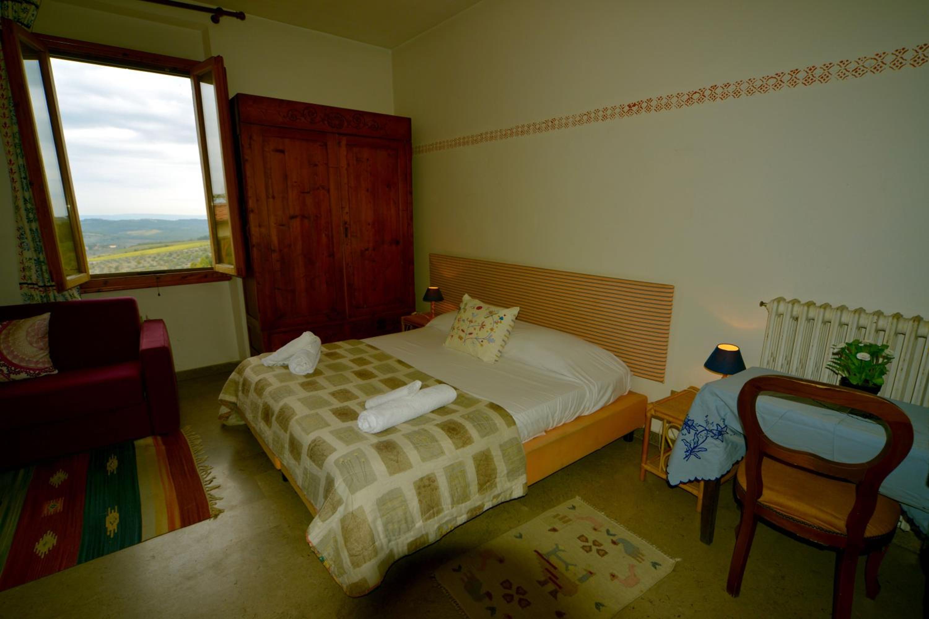 Deluxe Suite photo 2