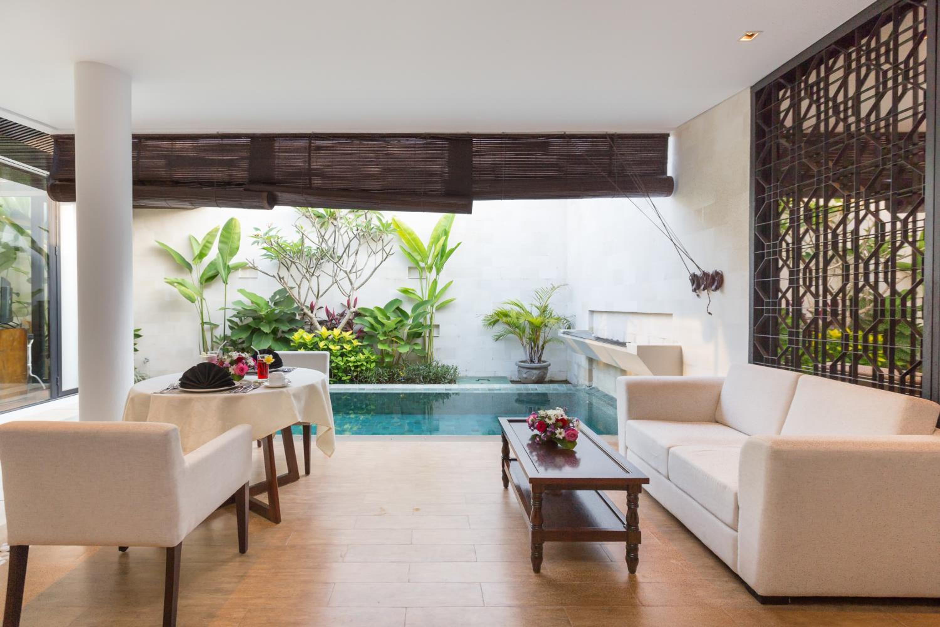 One-Bedroom Villa with Private Pool - Photo 6