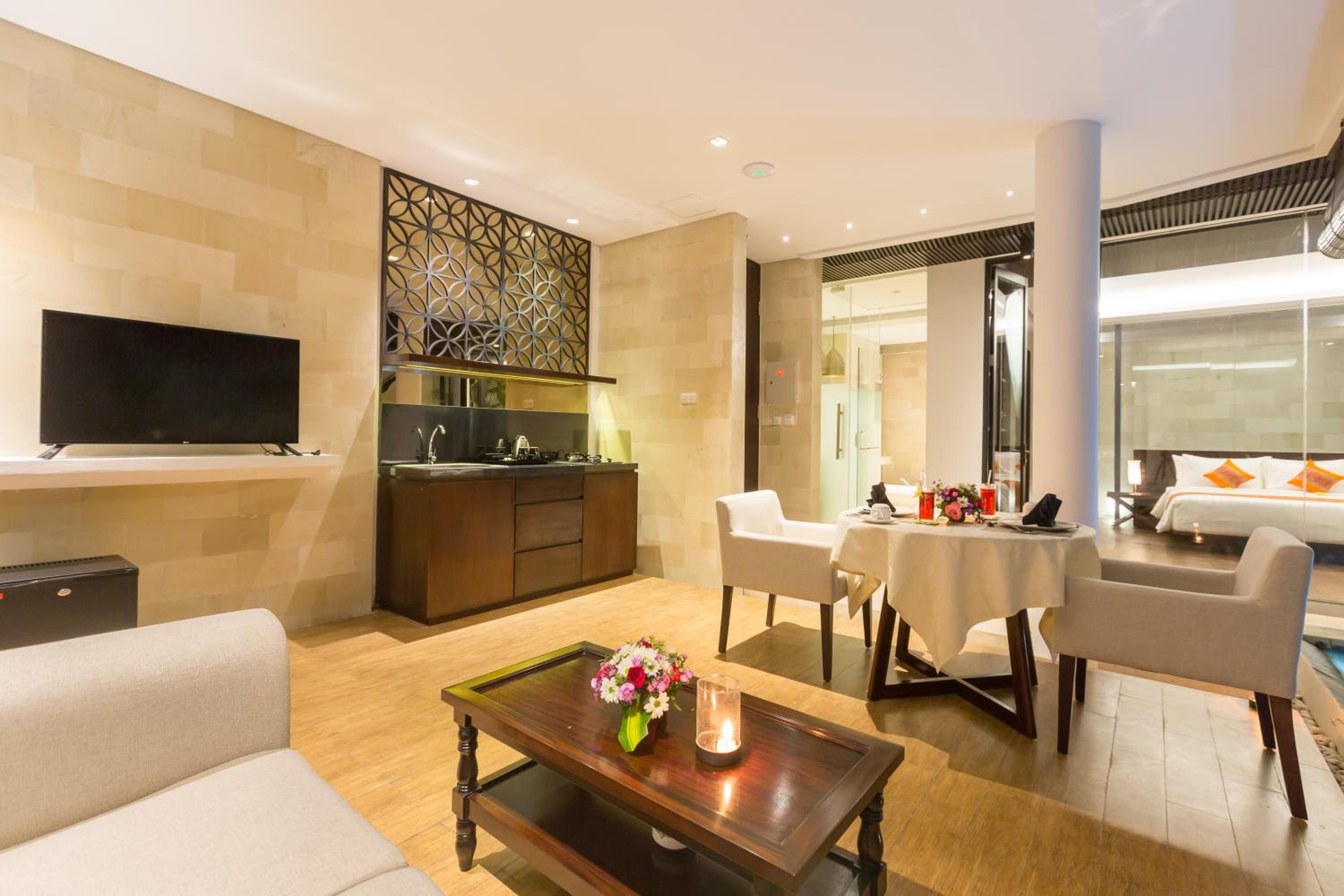 One-Bedroom Villa with Private Pool - Photo 4