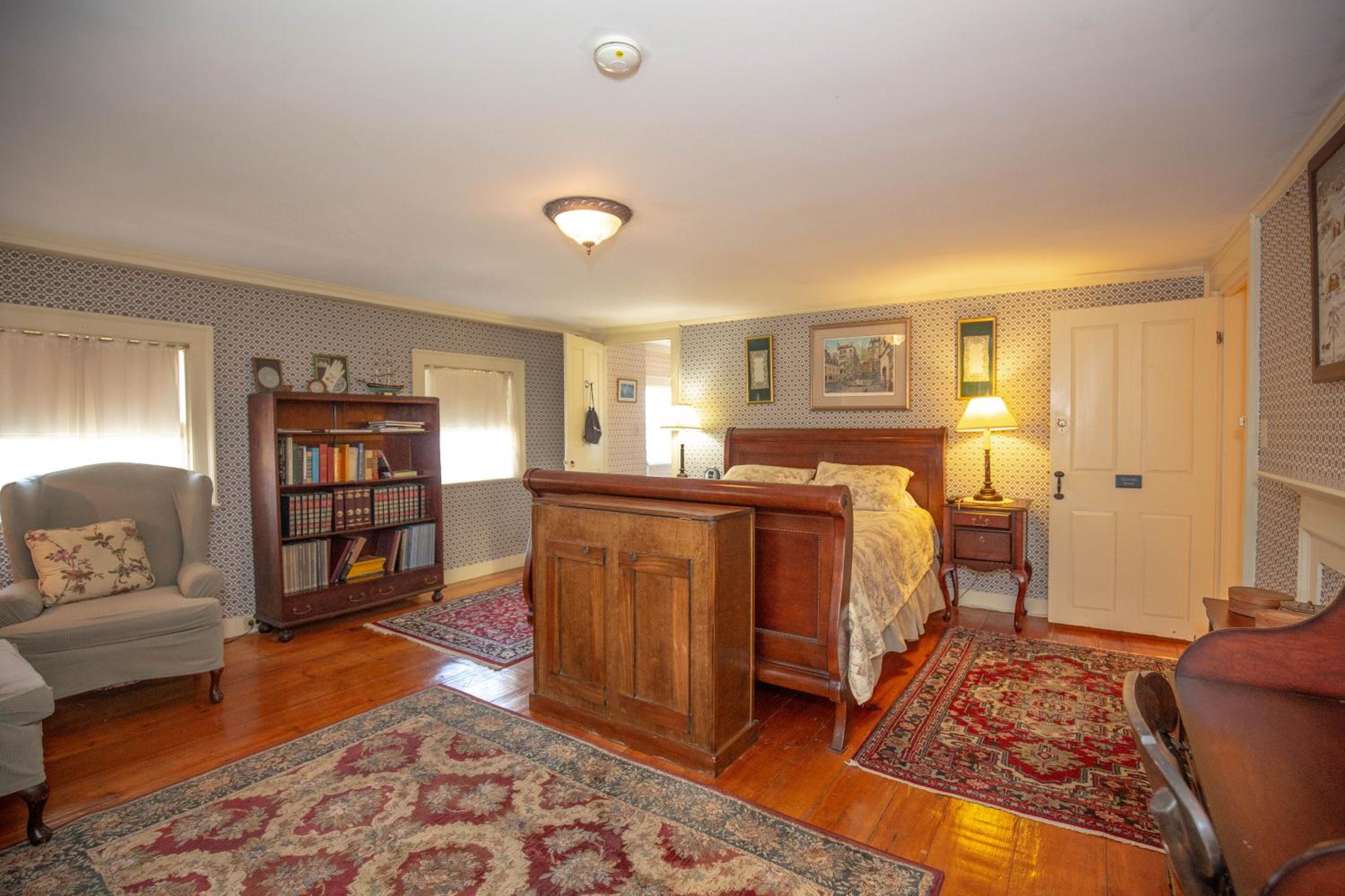 Classic Queen Room - Tedford photo 2