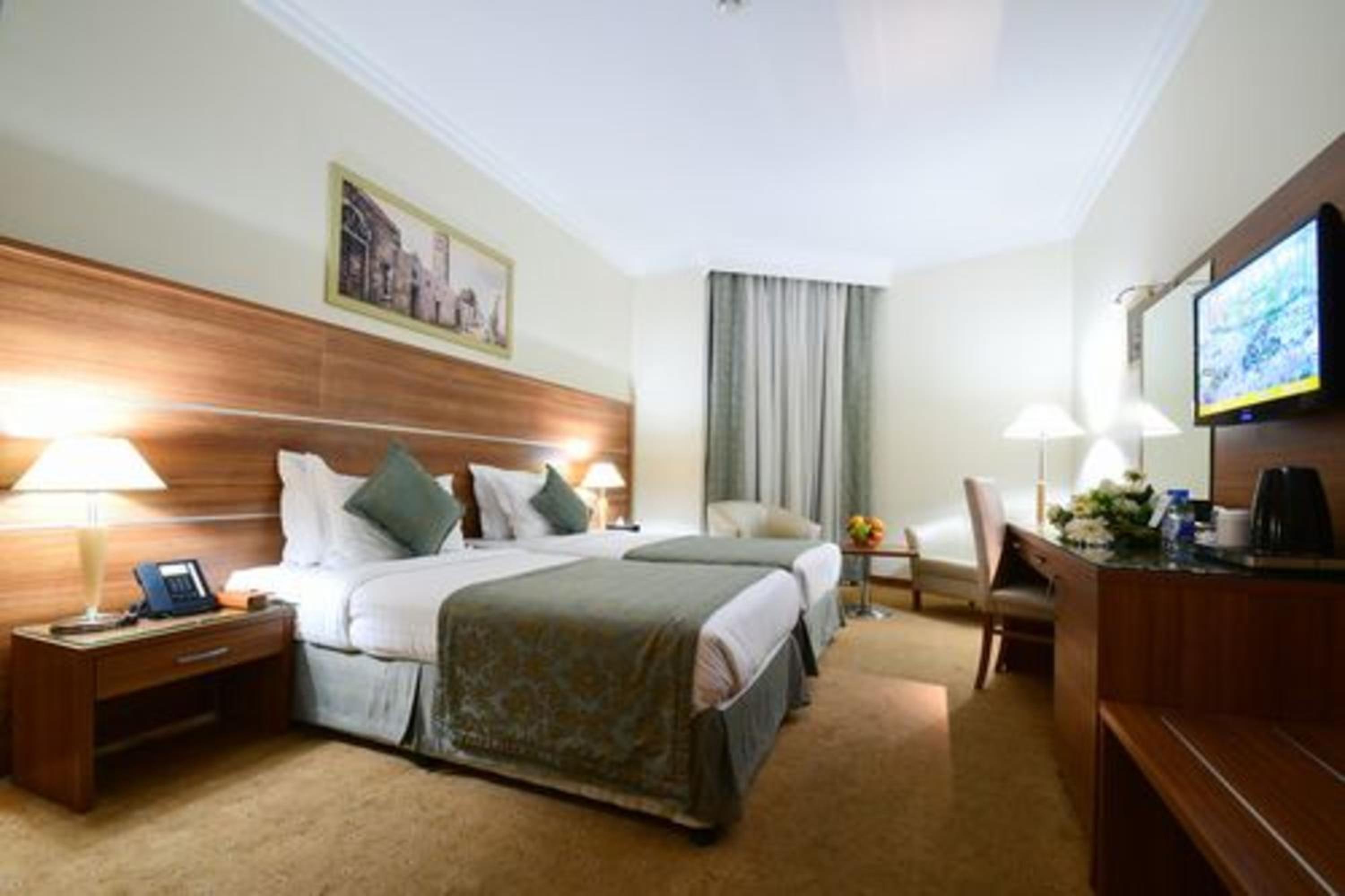 Twin Room - Photo 3