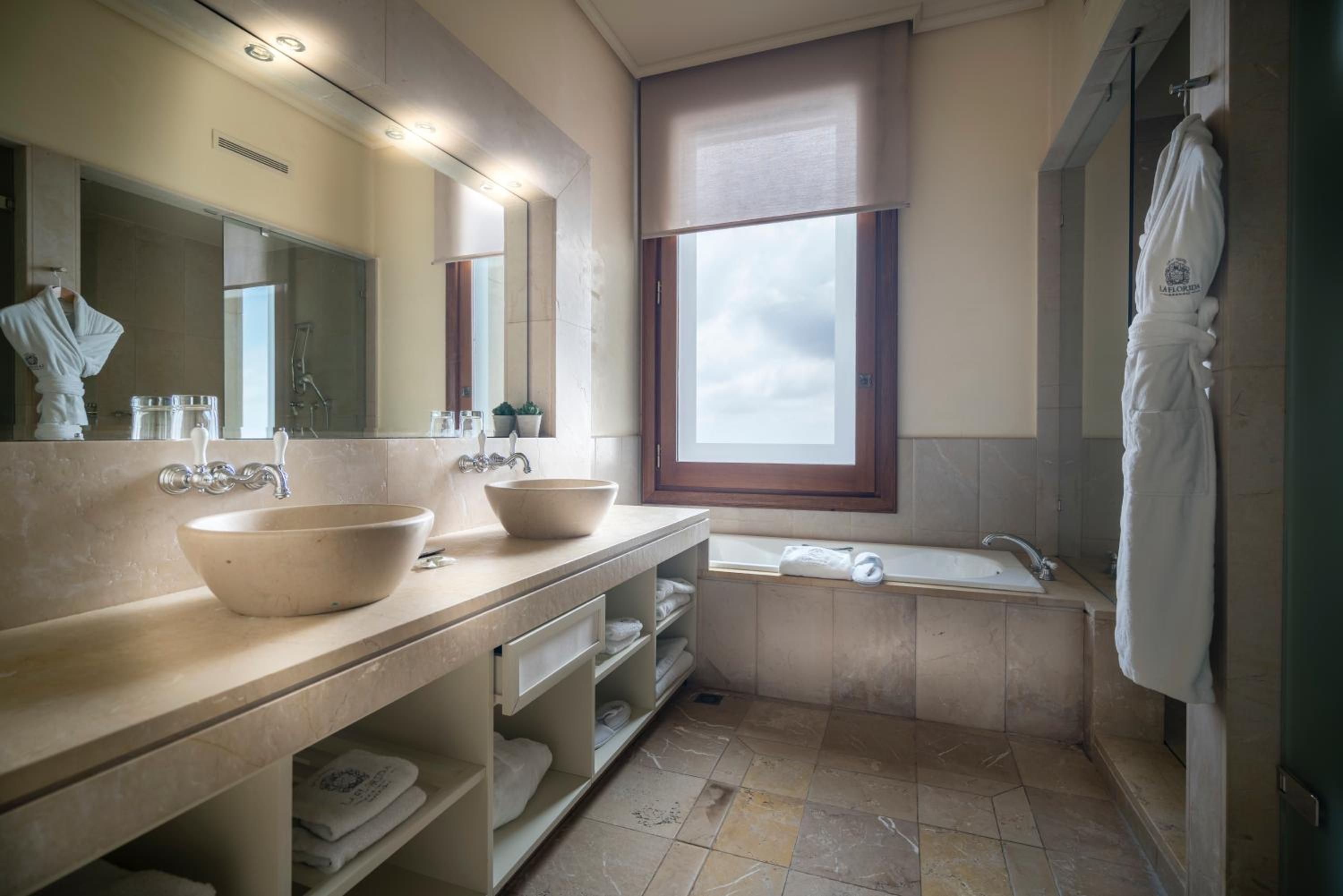 Habitación Doble Deluxe con Vista a la Montaña Habitación Doble Deluxe con Vista a la Montaña
