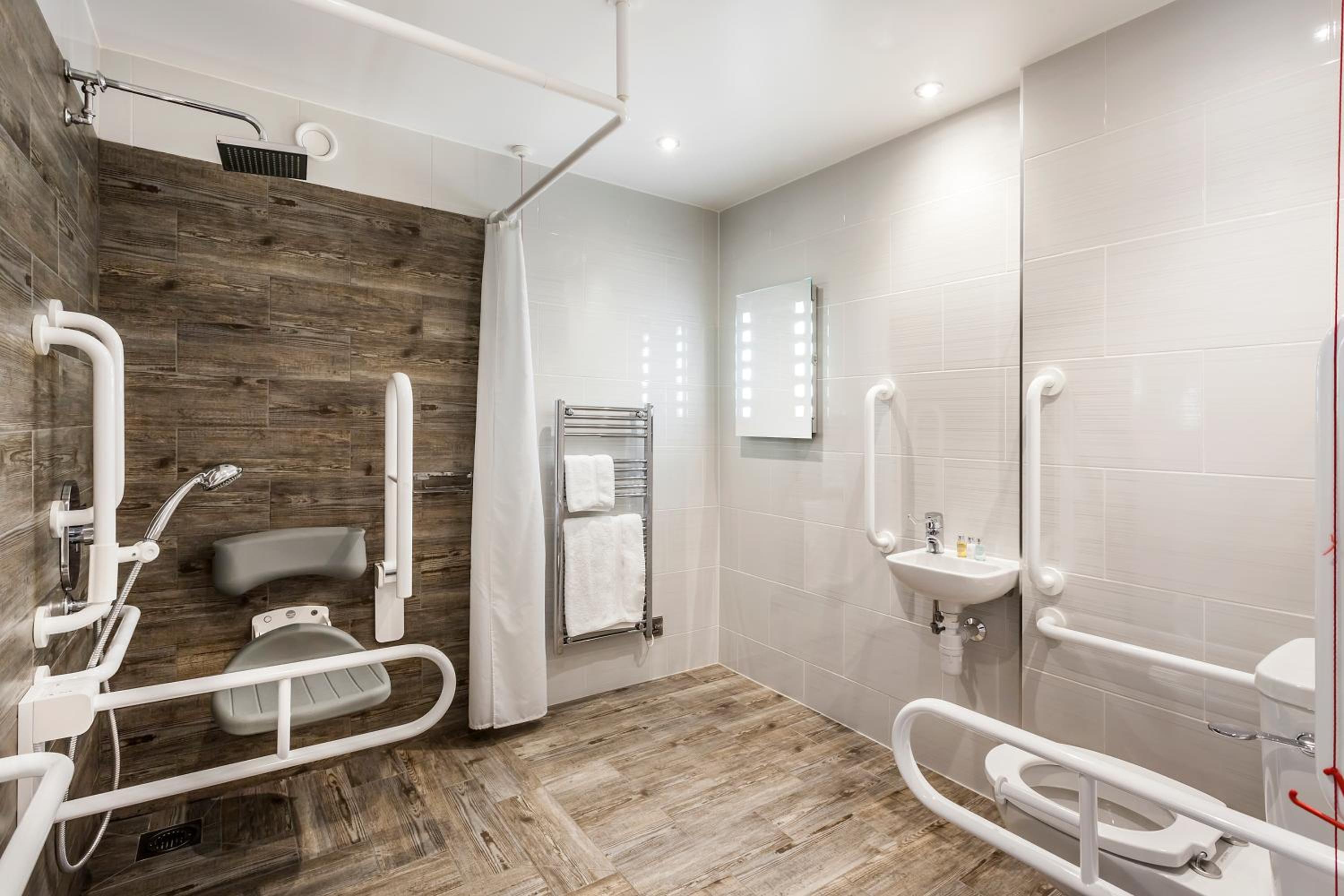 Double Room Without View - (Disability Room)  - Photo 4