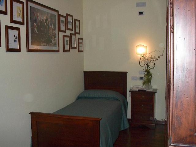 Single Room photo 1