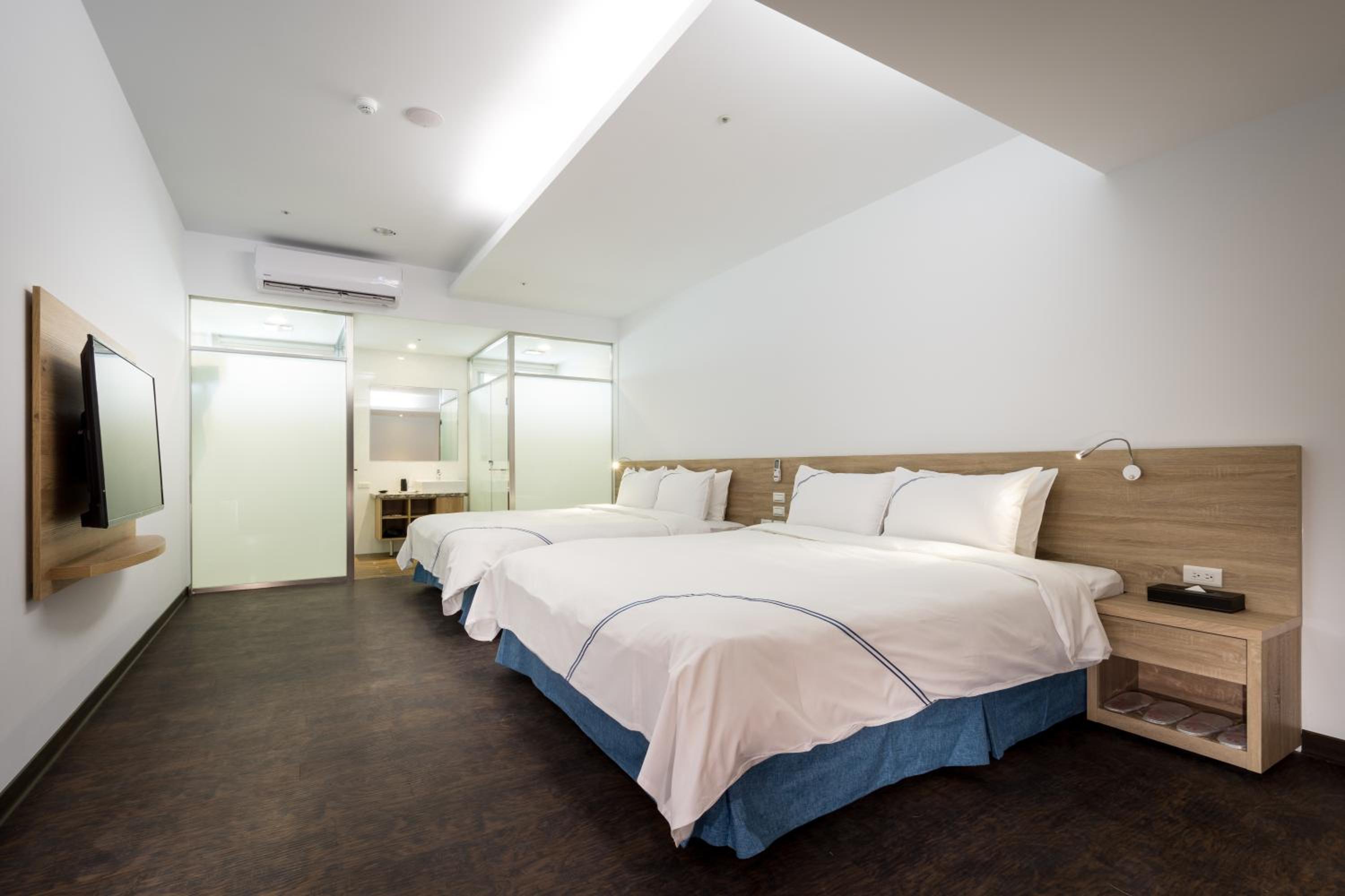 Superior Sextuple Room photo 3