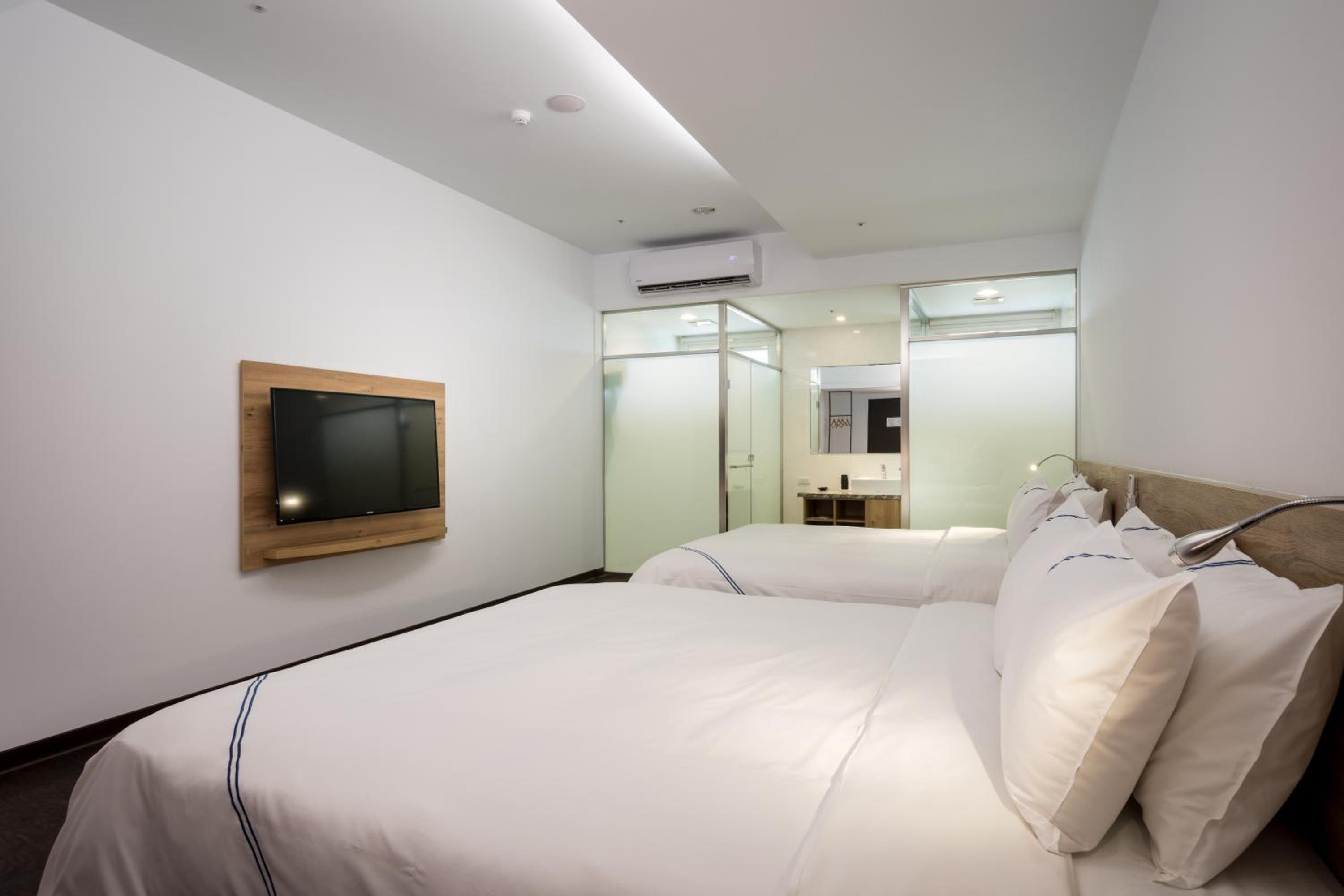 Superior Sextuple Room photo 2