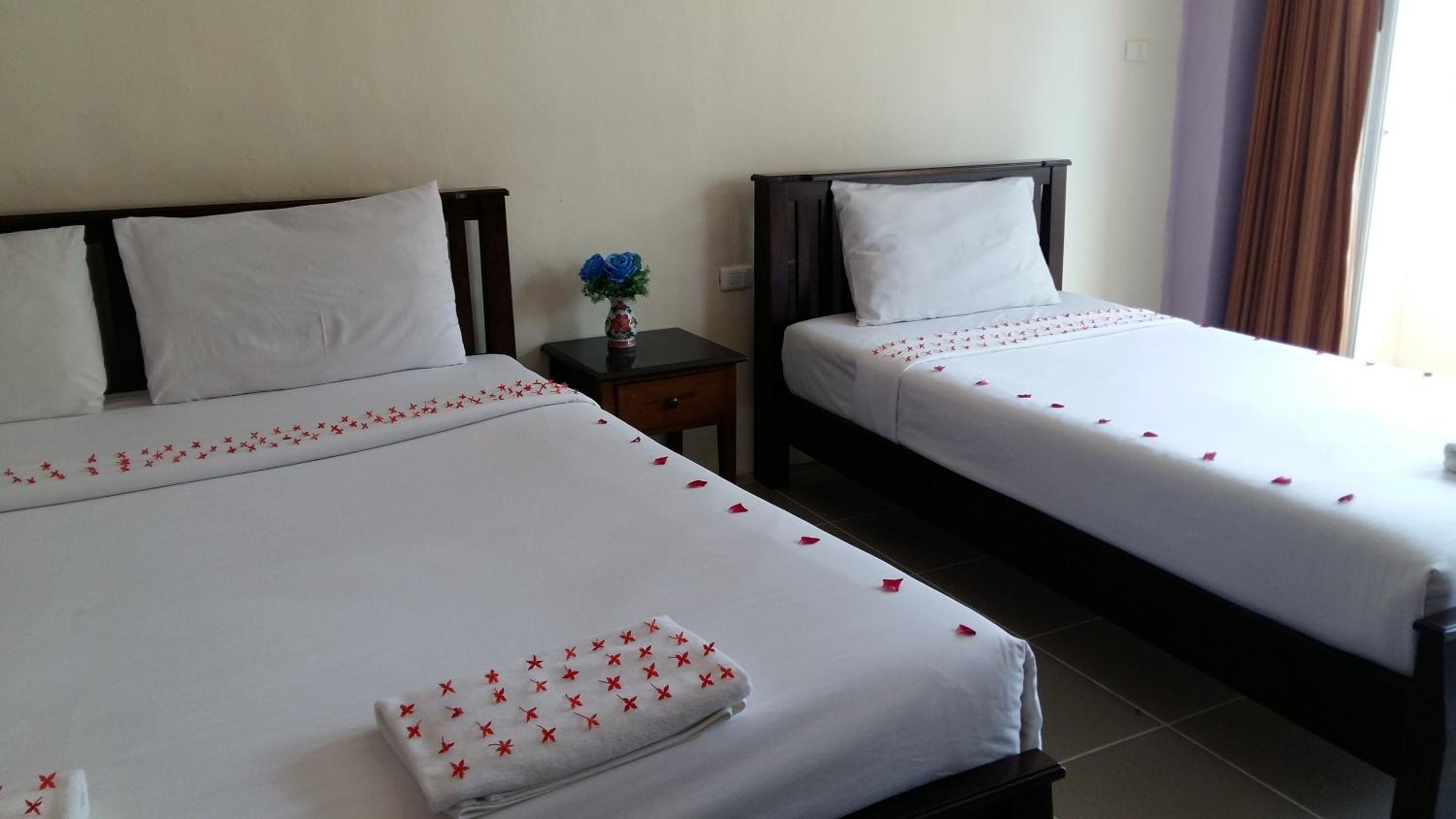 Superior Triple Room - Photo 16
