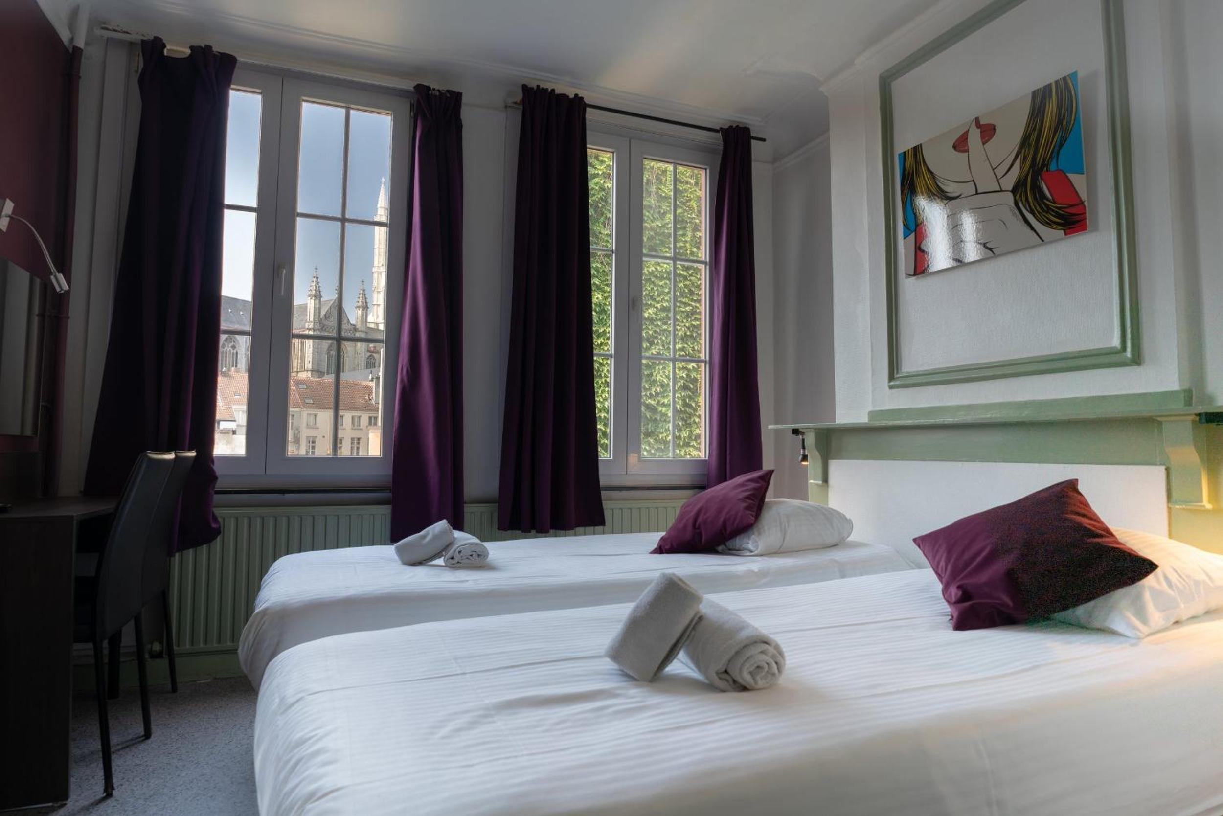 Deluxe Double Room With Bathroom photo 1