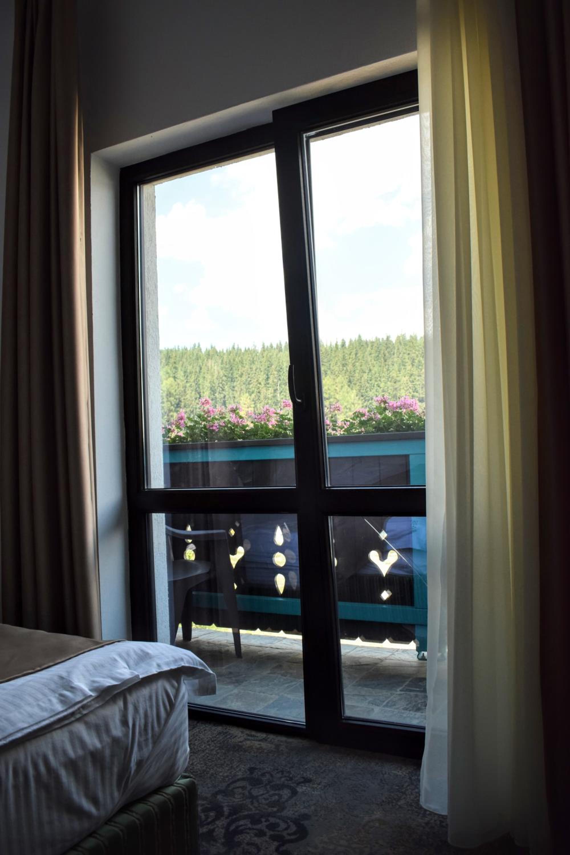 Double Room with Private Bathroom - Photo 14