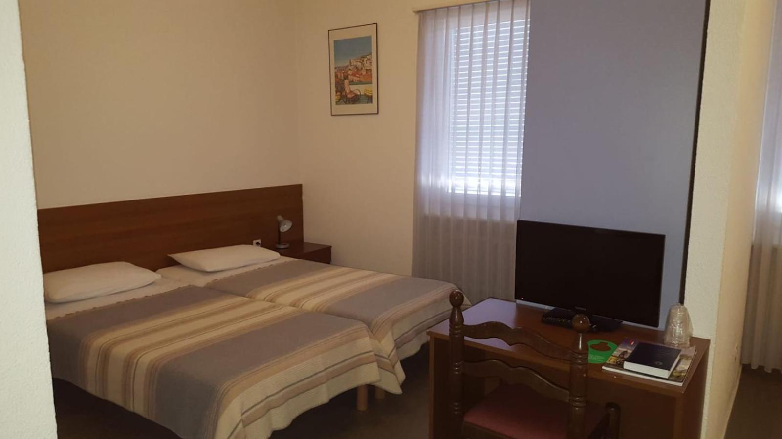Quadruple Room - Photo 3