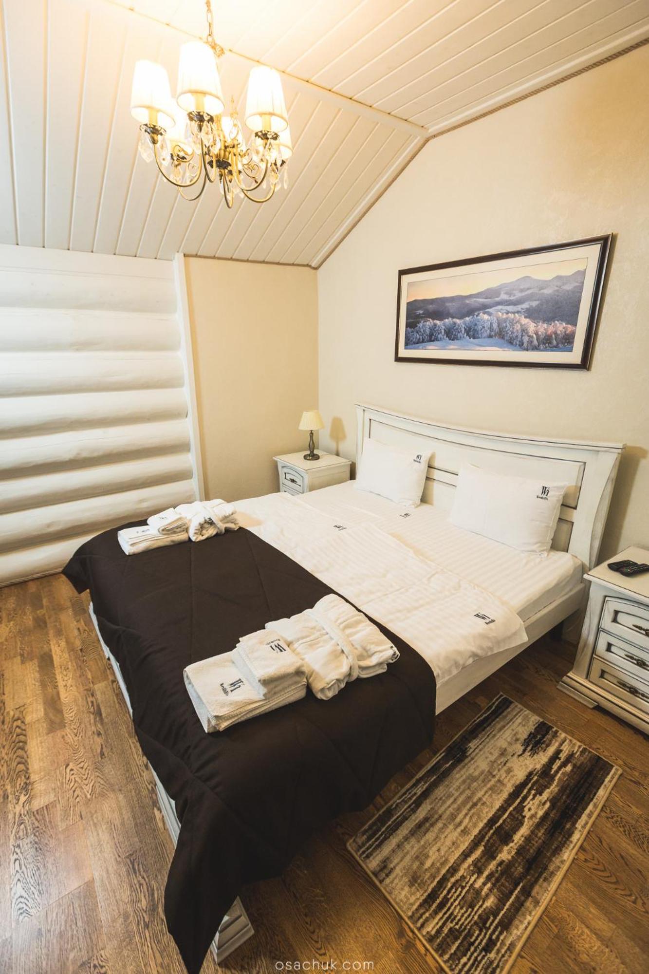 Two-Bedroom House with Spa Access