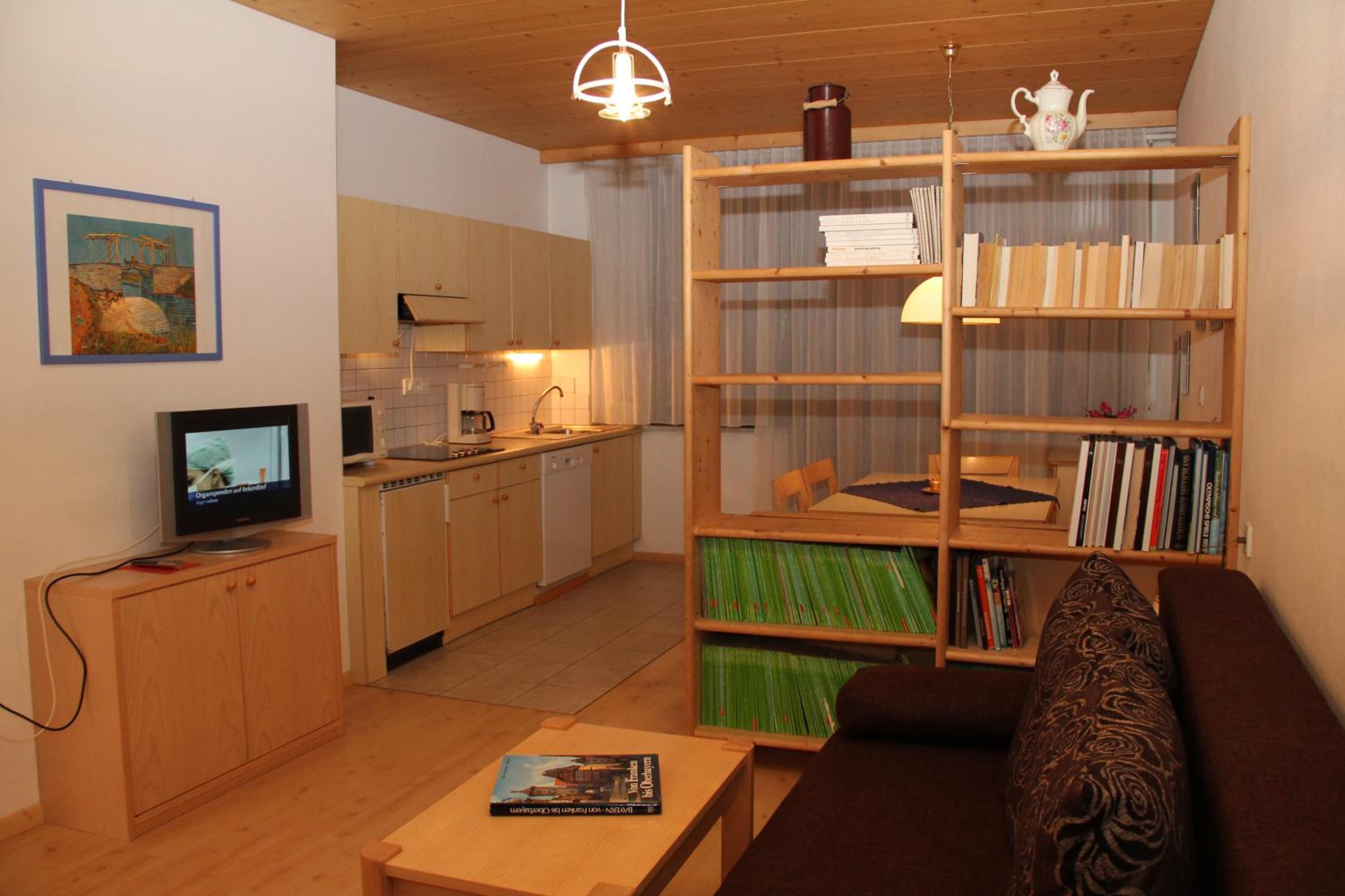 One-Bedroom Apartment photo 1