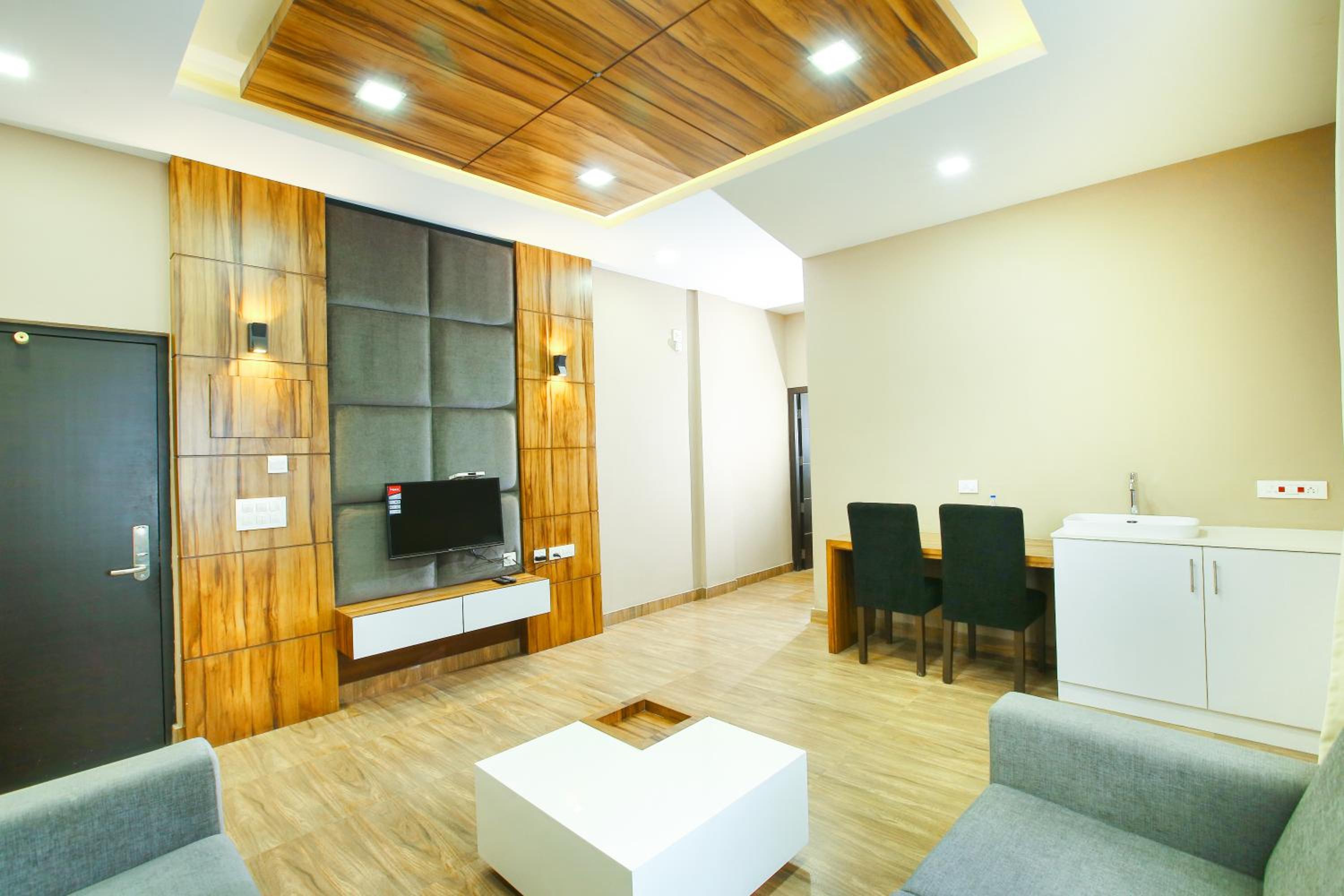 Executive Suite photo 2