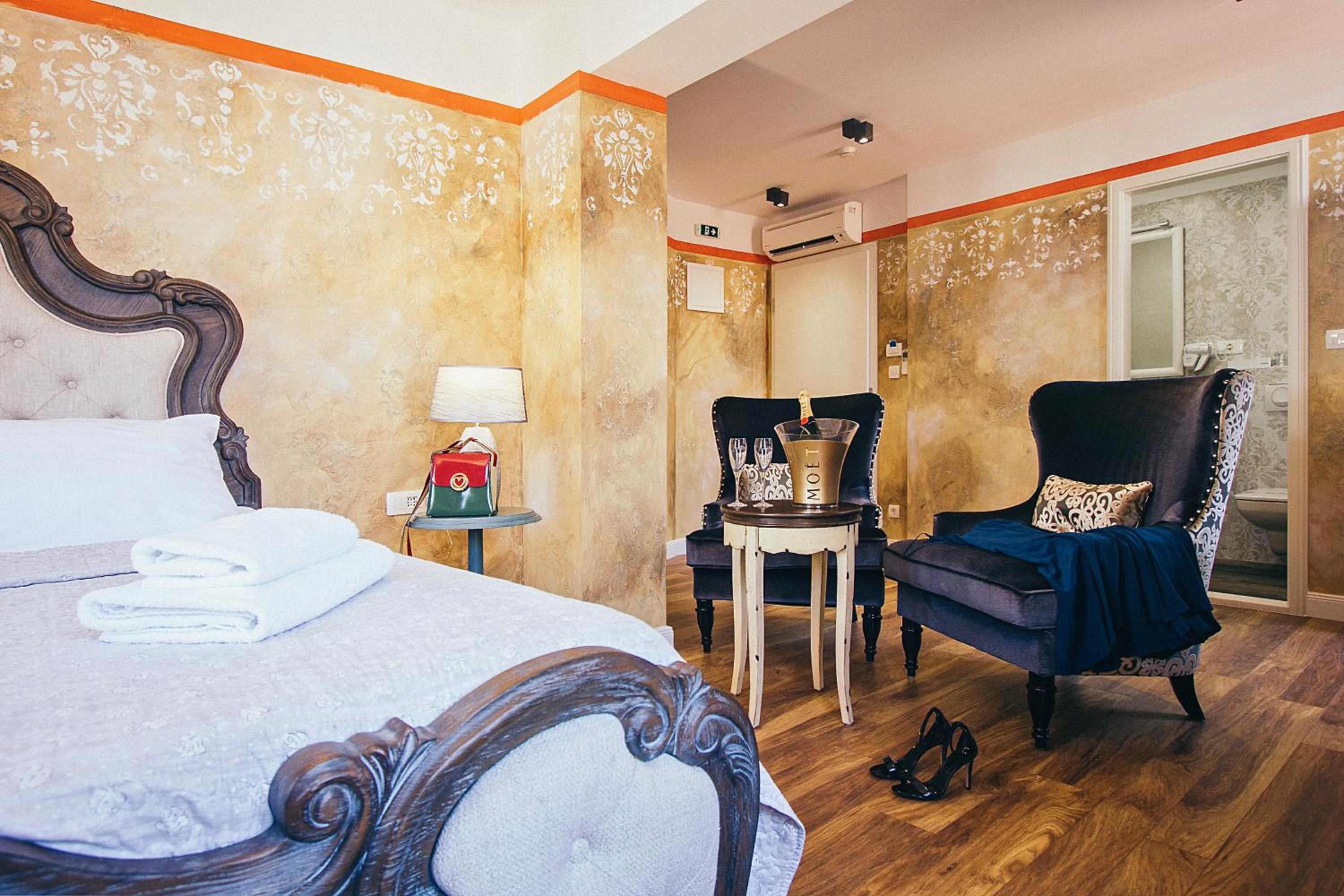 Deluxe Queen Room photo 1