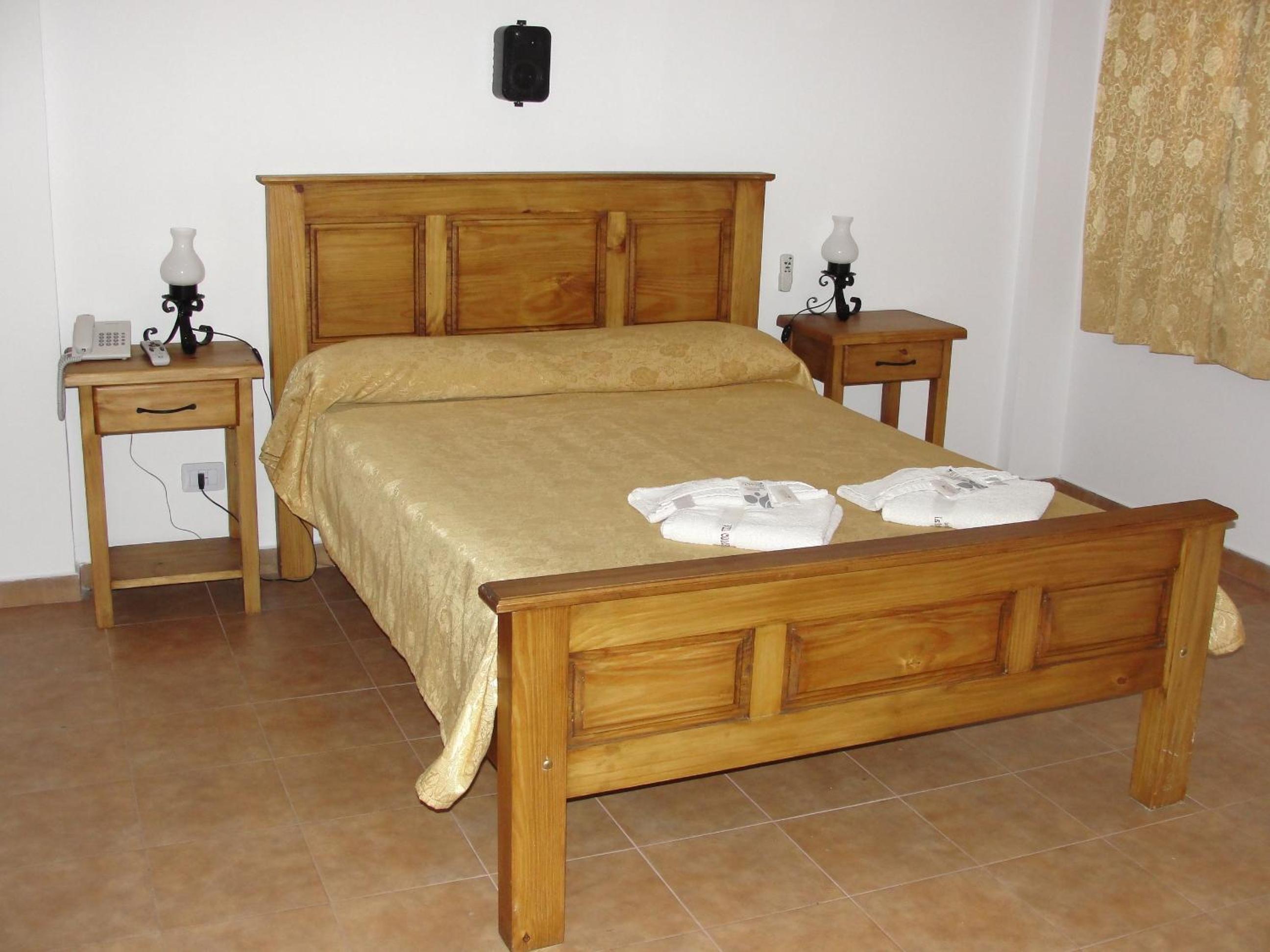 Double or Twin Room photo 3