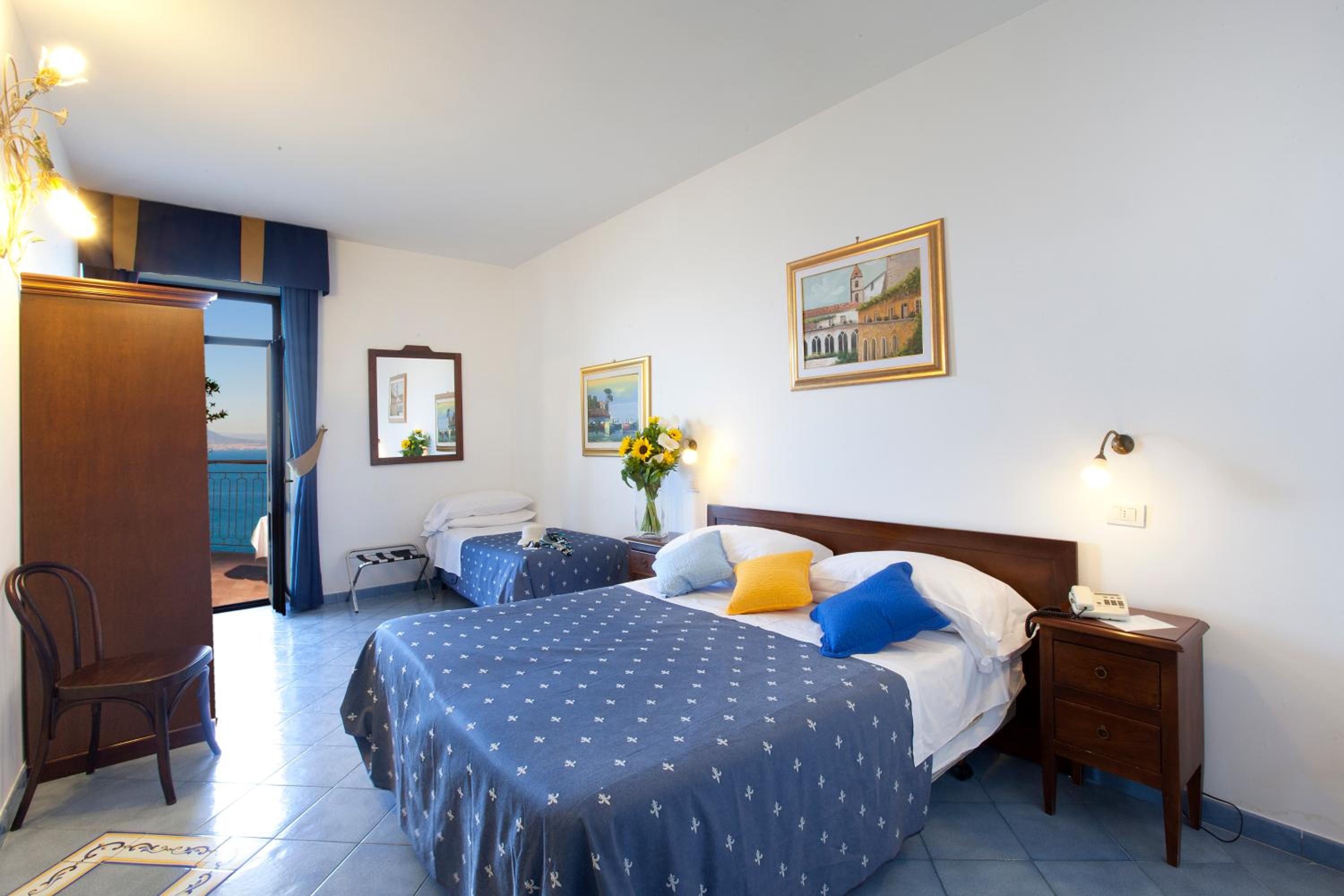Triple Room with Balcony and Sea View