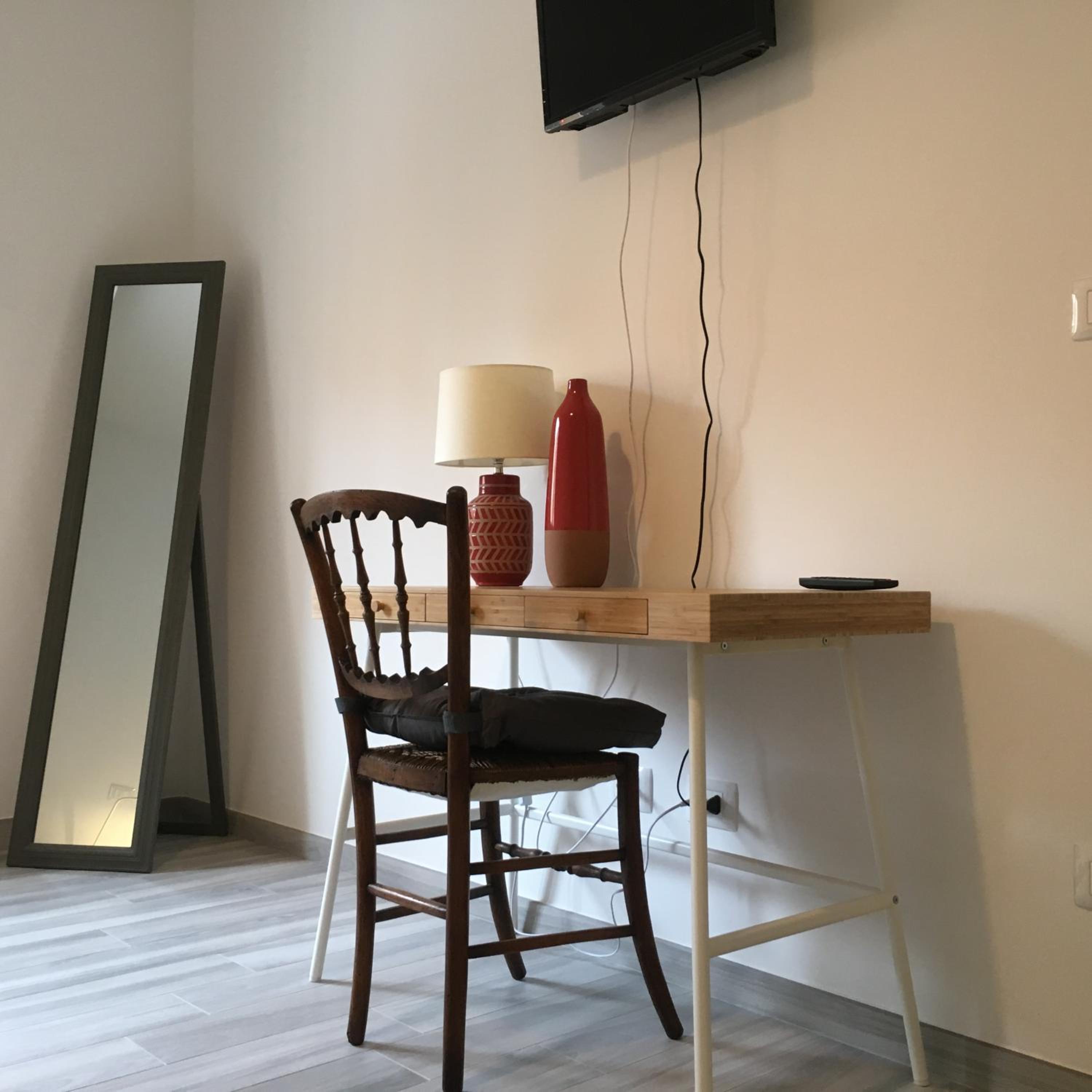 Double or Twin Room - Photo 5
