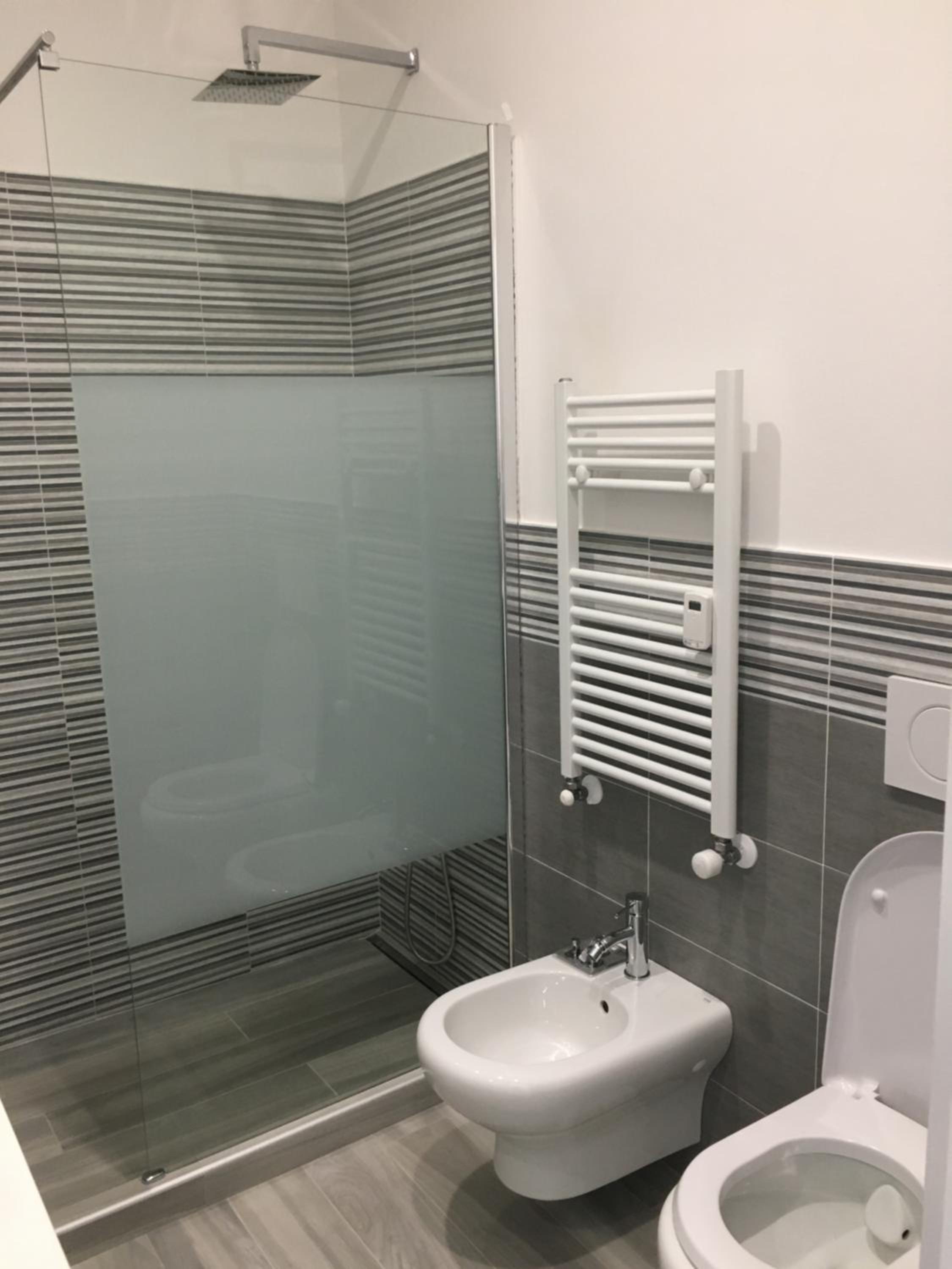 Deluxe Double Room with Balcony - Photo 3