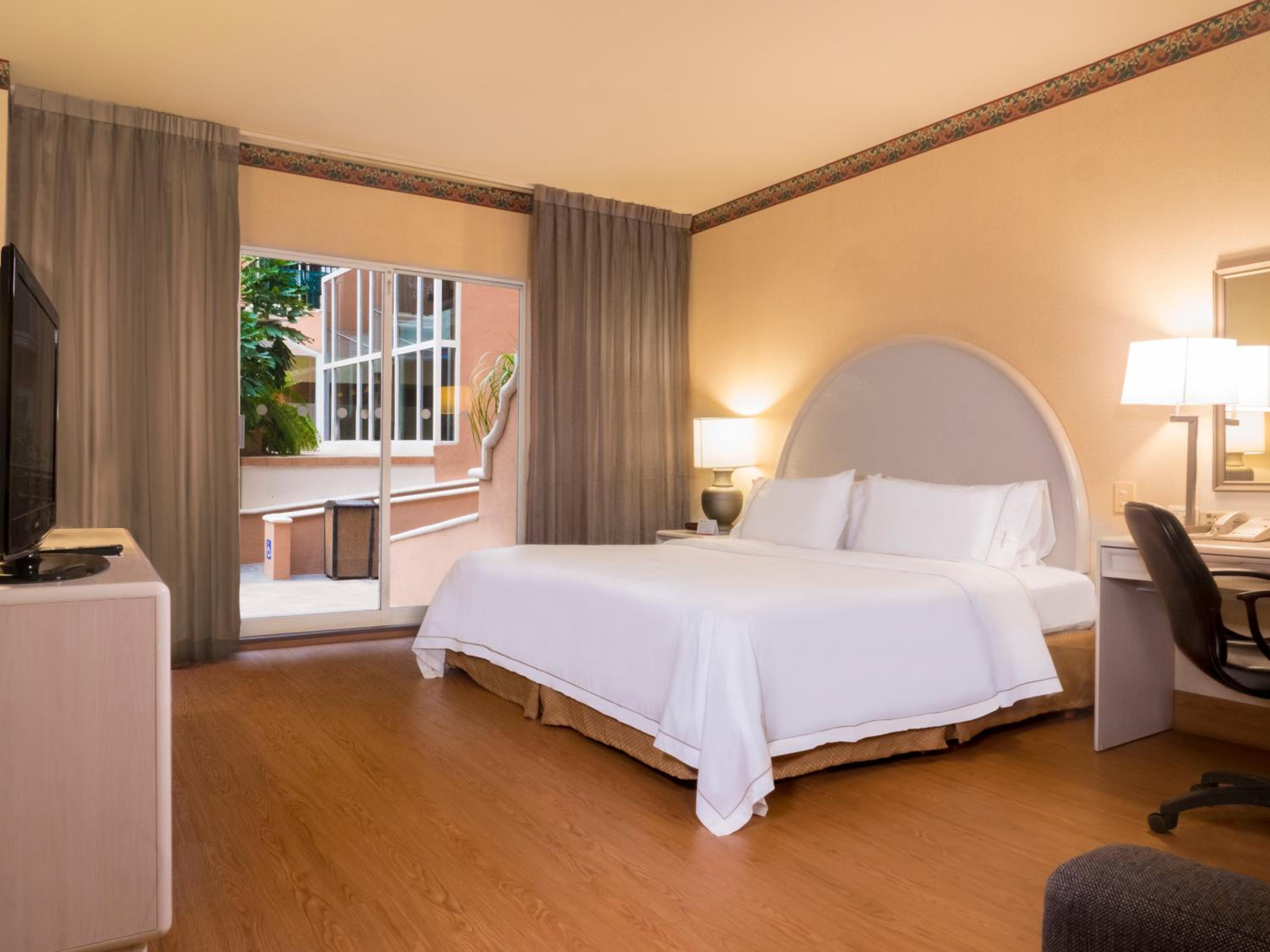 Standard King Room - Accessible