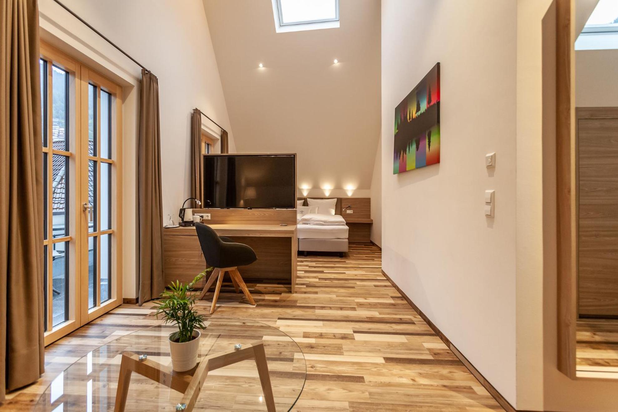 Suite with Balcony - Photo 1