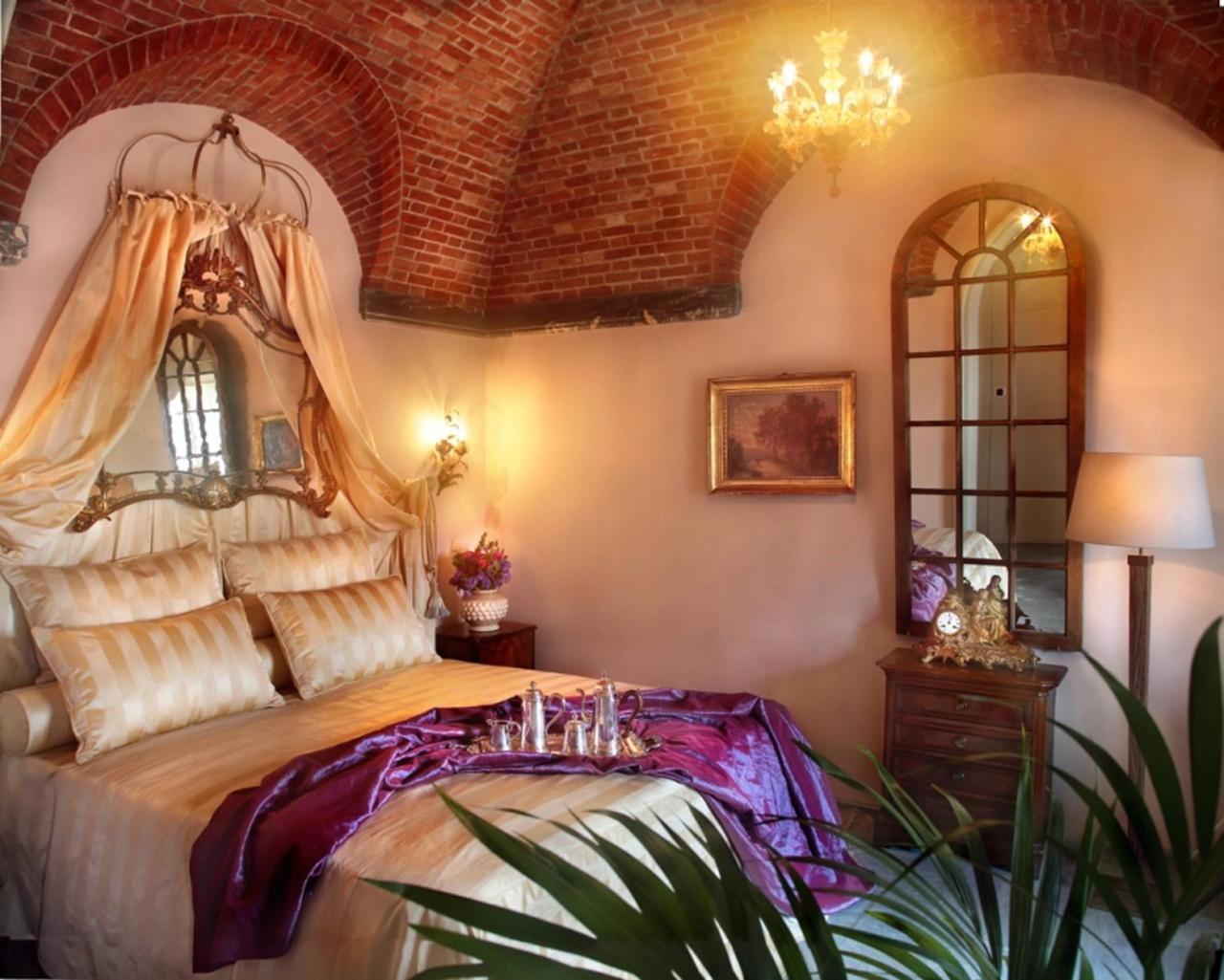 Deluxe Double Room with Shower - Photo 5
