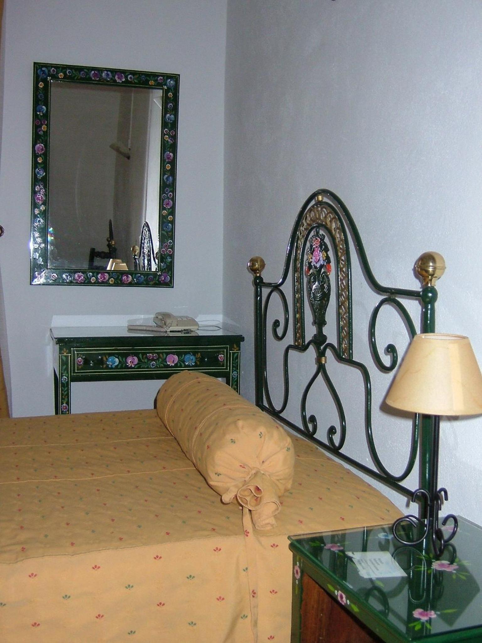 Double Room - Photo 2