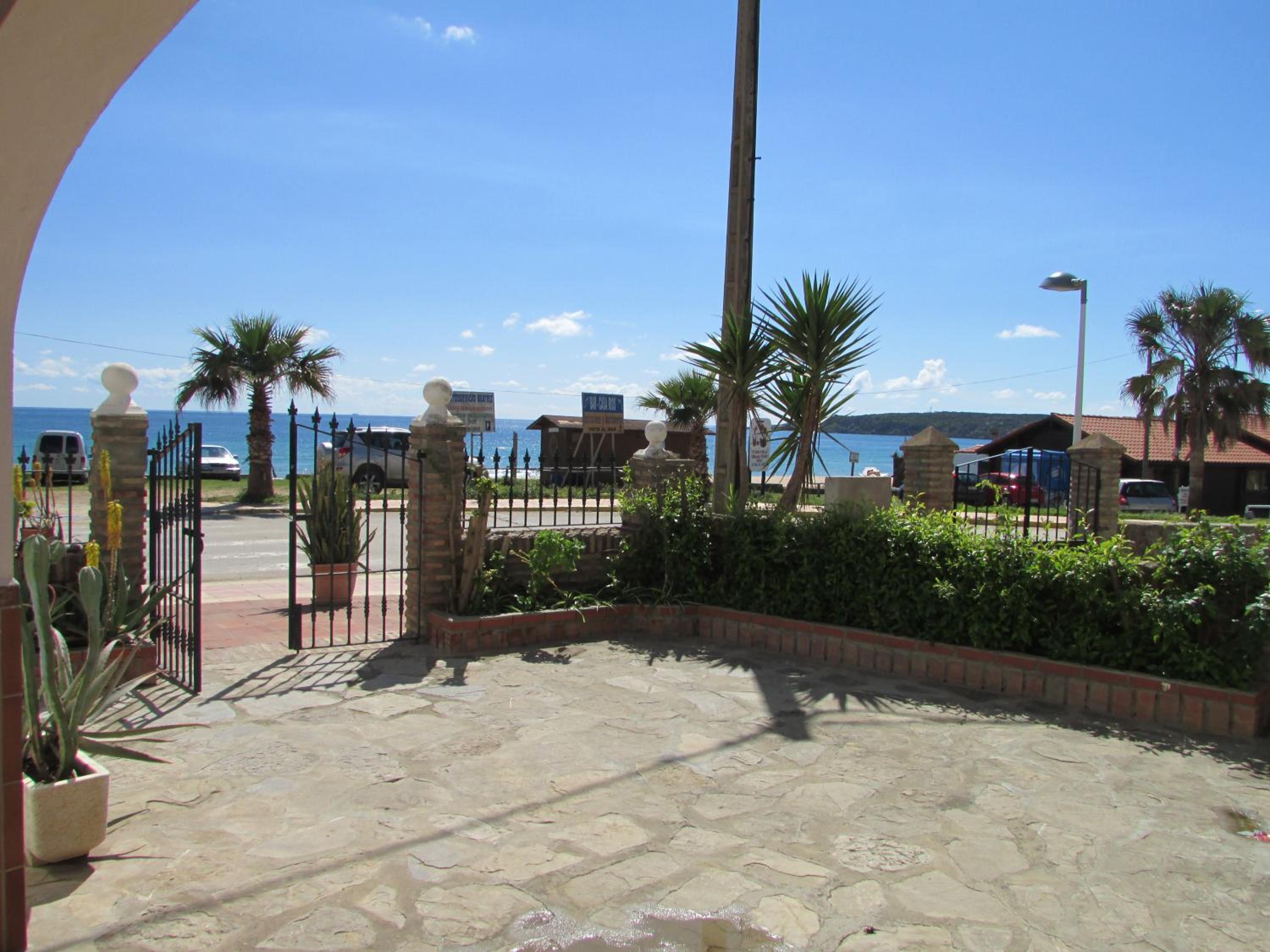One bedroom apartment (2-3 Adults) photo 2