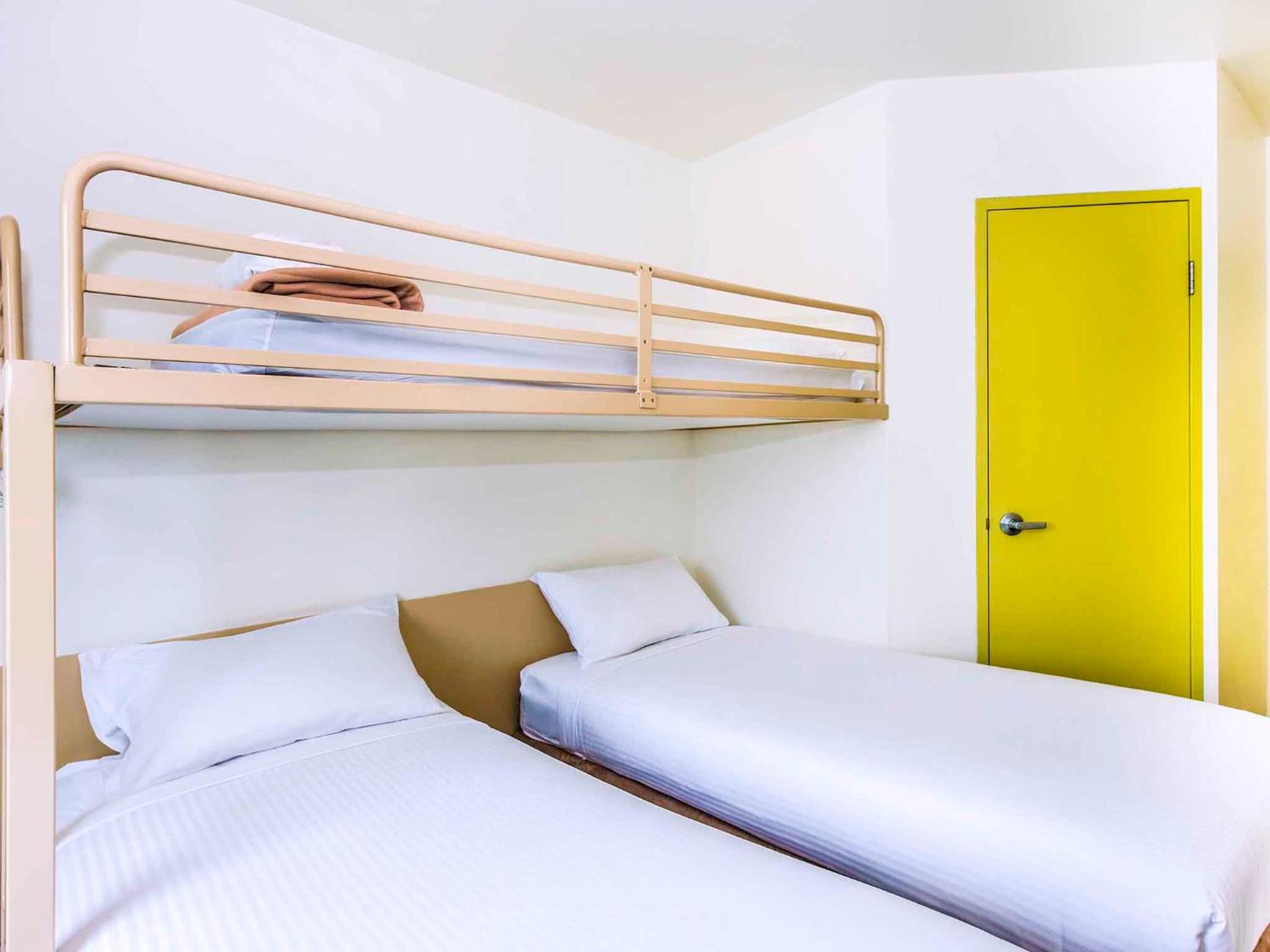 Standard Twin Room with a Bunk Bed photo 2
