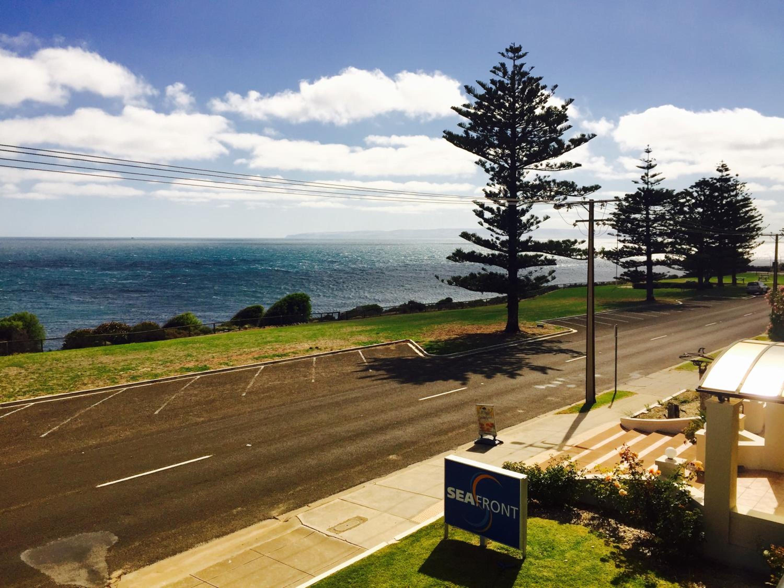 Seafront King Room - Photo 7