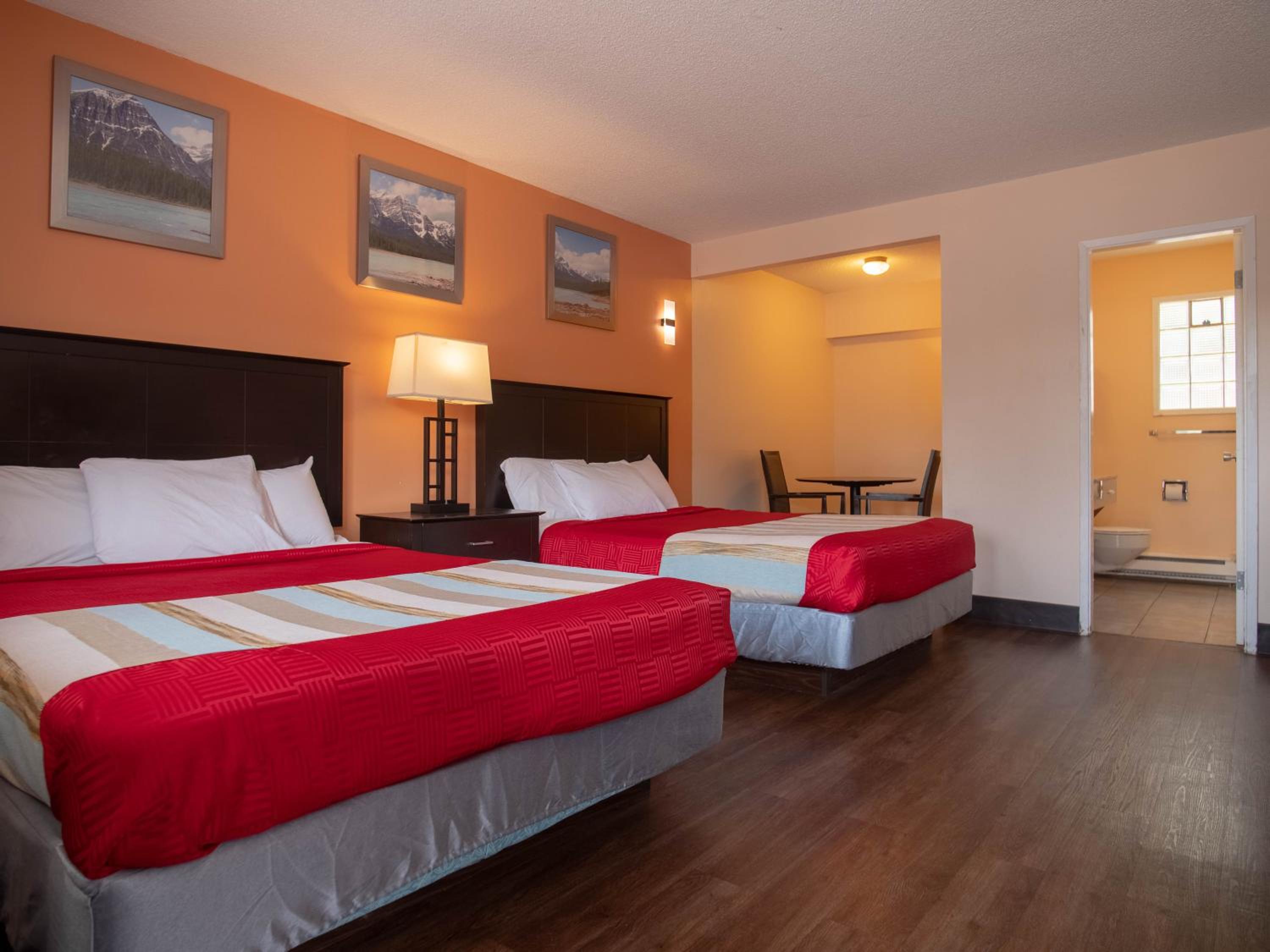 Queen Room with Two Queen Beds - Non-Smoking photo 1