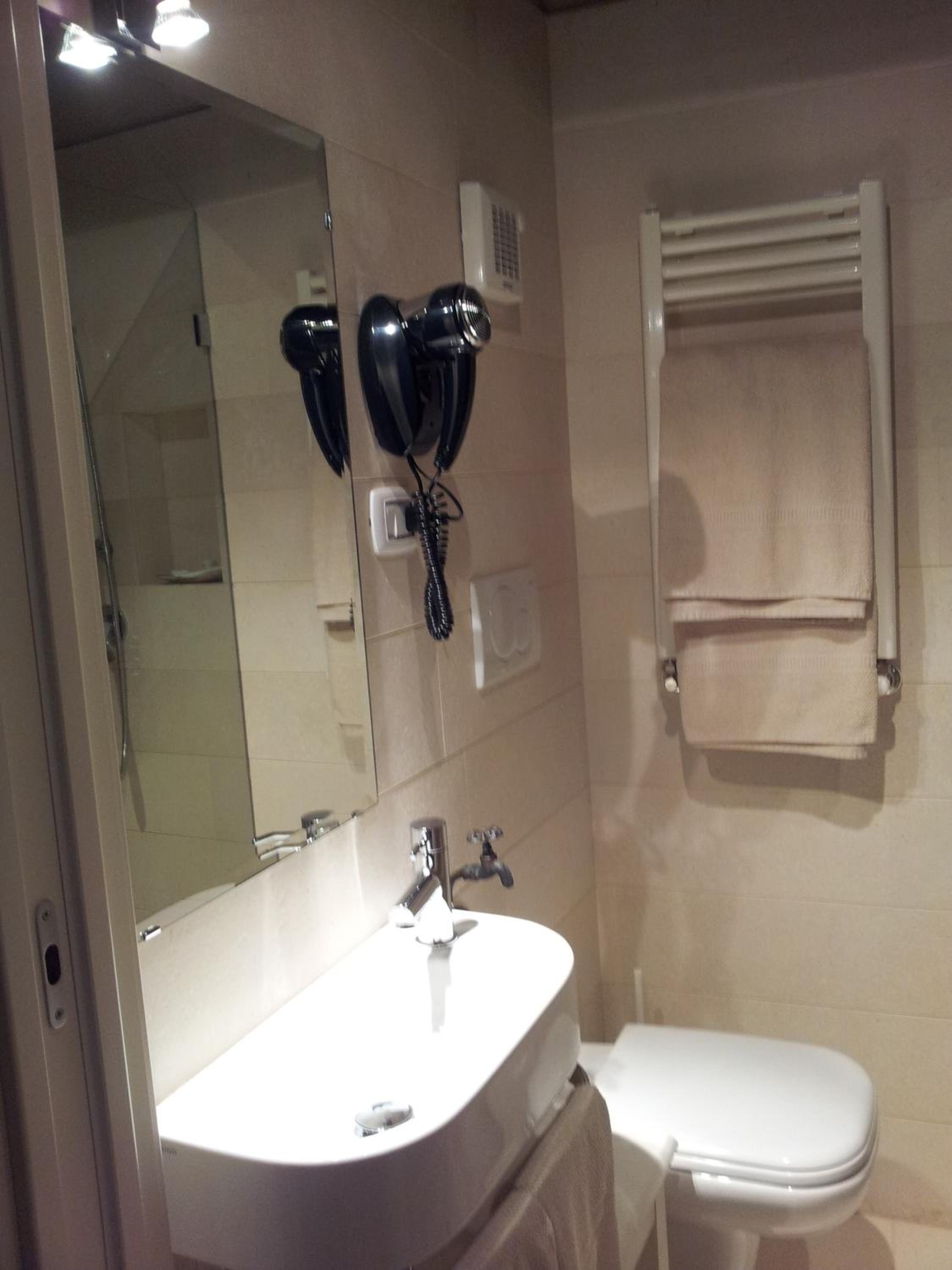 Double or Twin Room photo 2