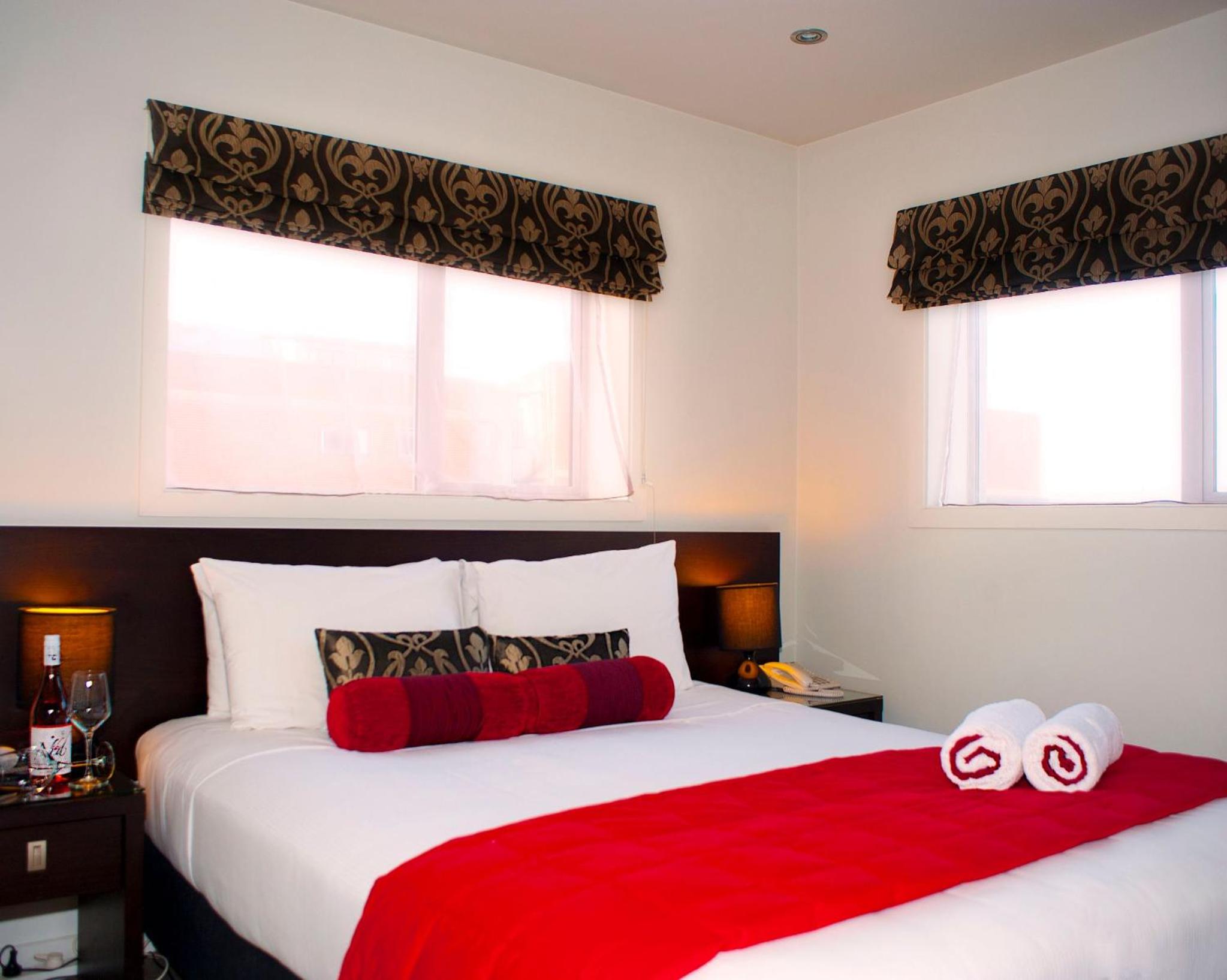 King Suite with Spa Bath photo 2