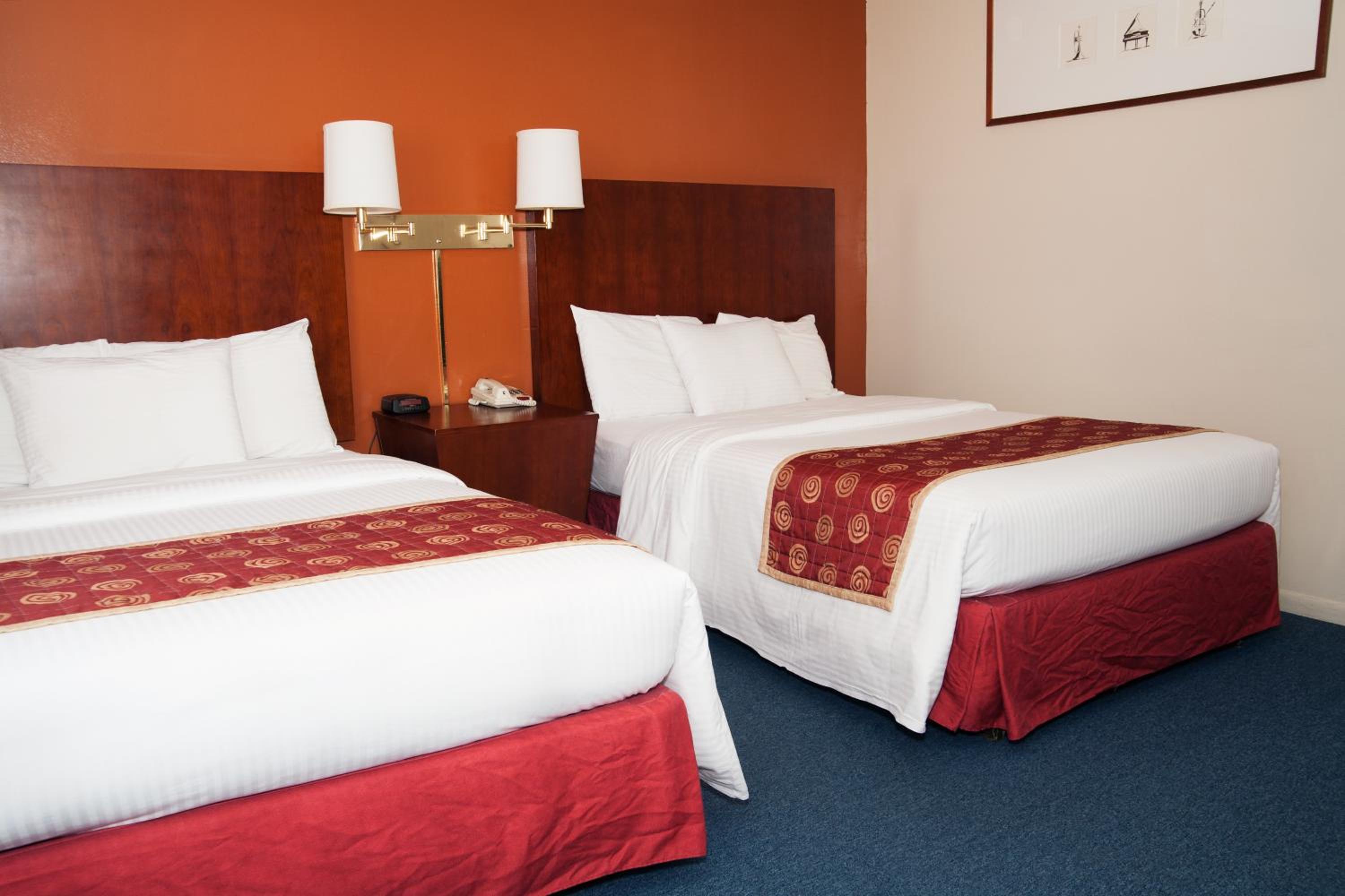 Highway View Room 2 Double Beds - Photo 1