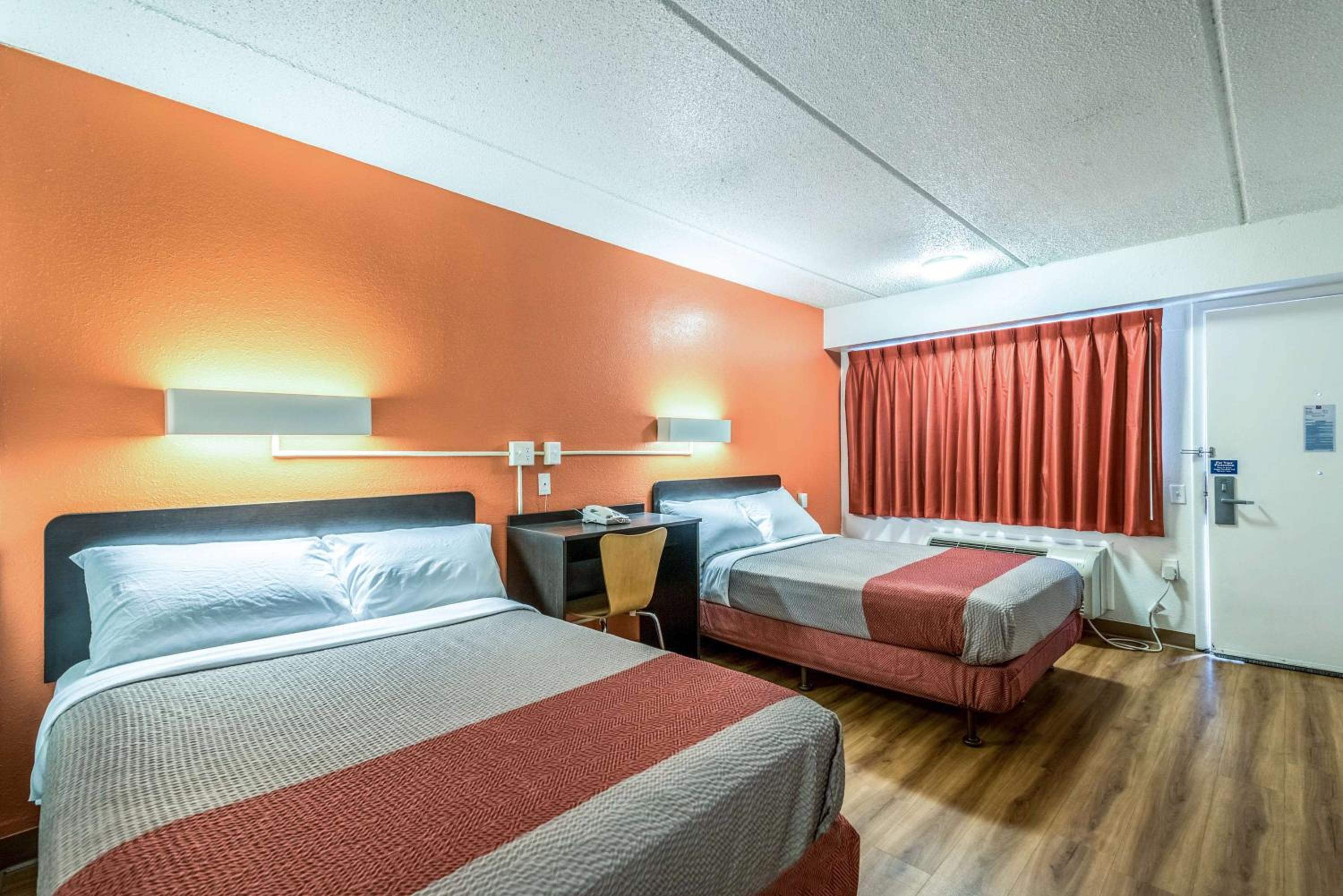 Quadruple Room - Photo 5