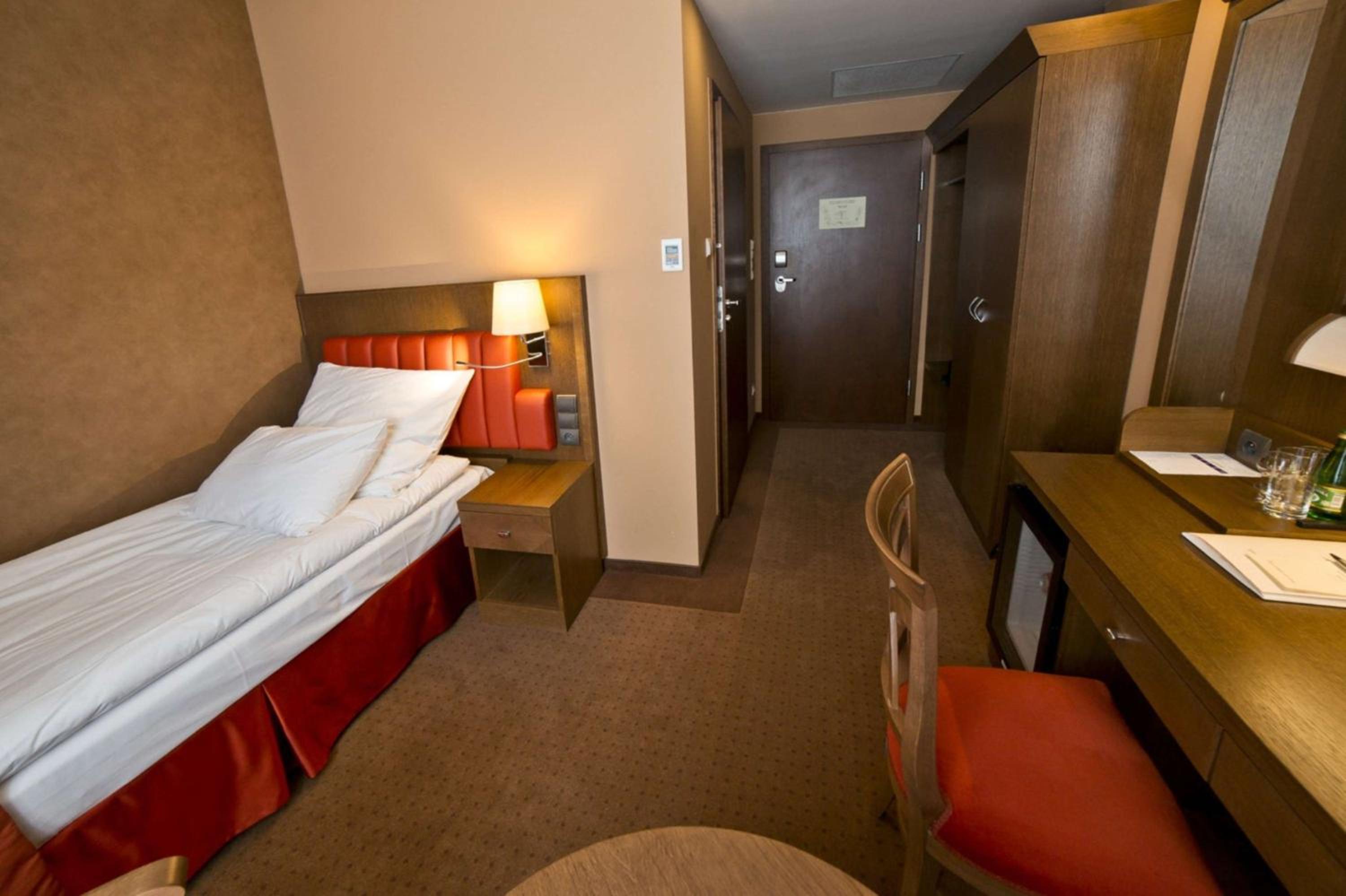 Single Room - Non-Smoking