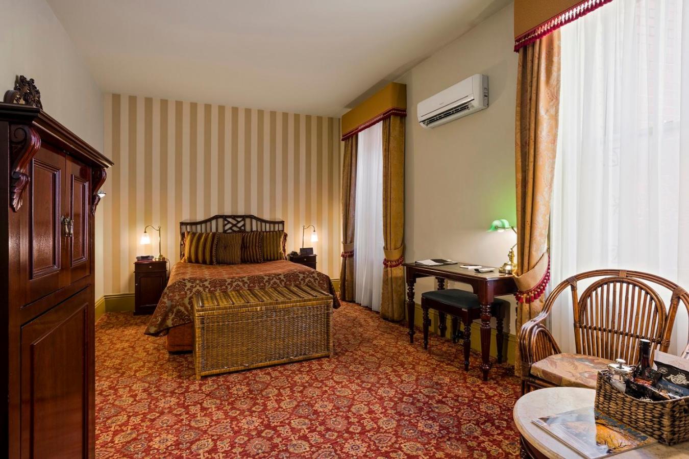 Superior Room with Free High Speed WiFi - Photo 6