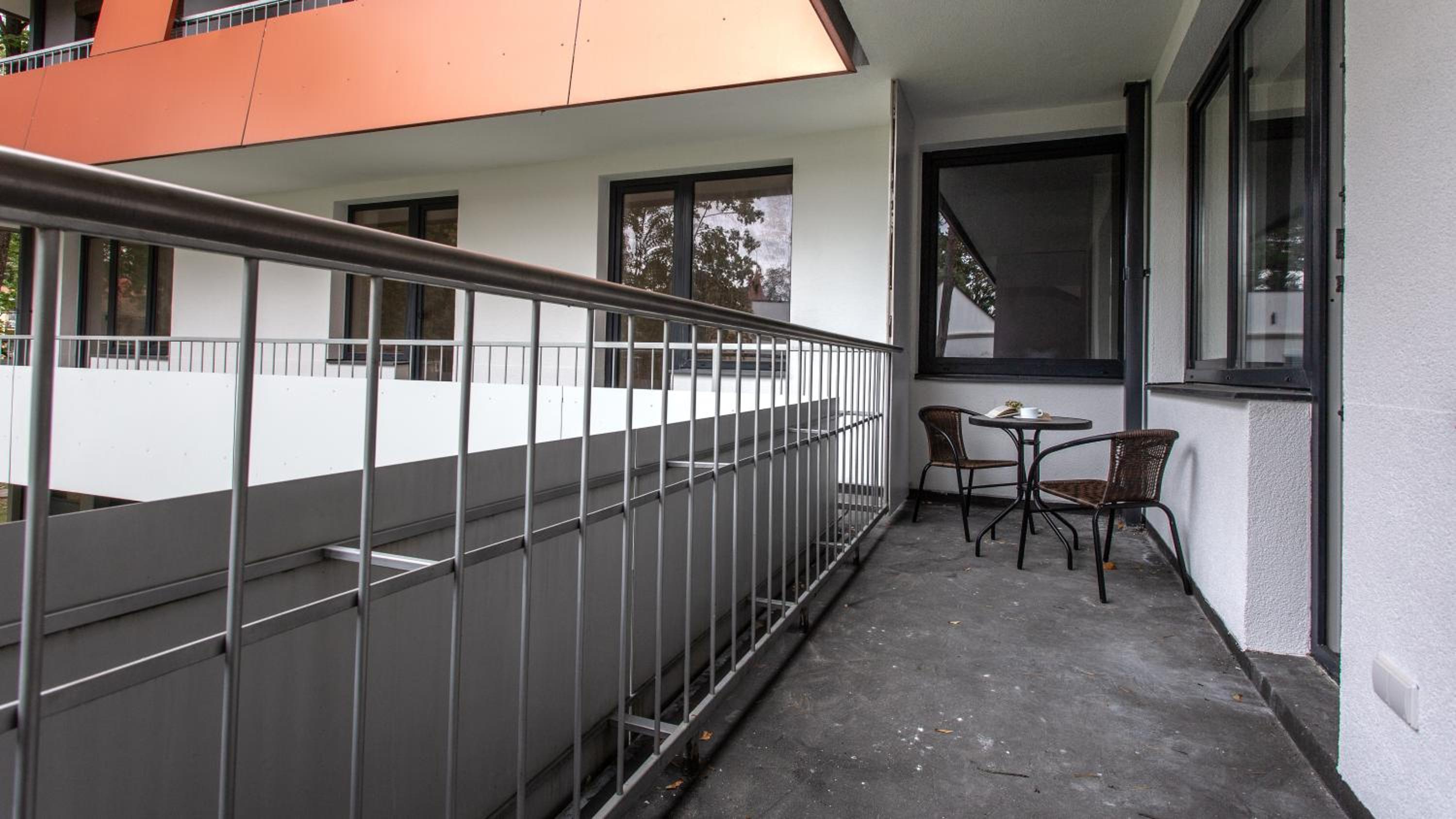 Studio Apartment - Photo 3