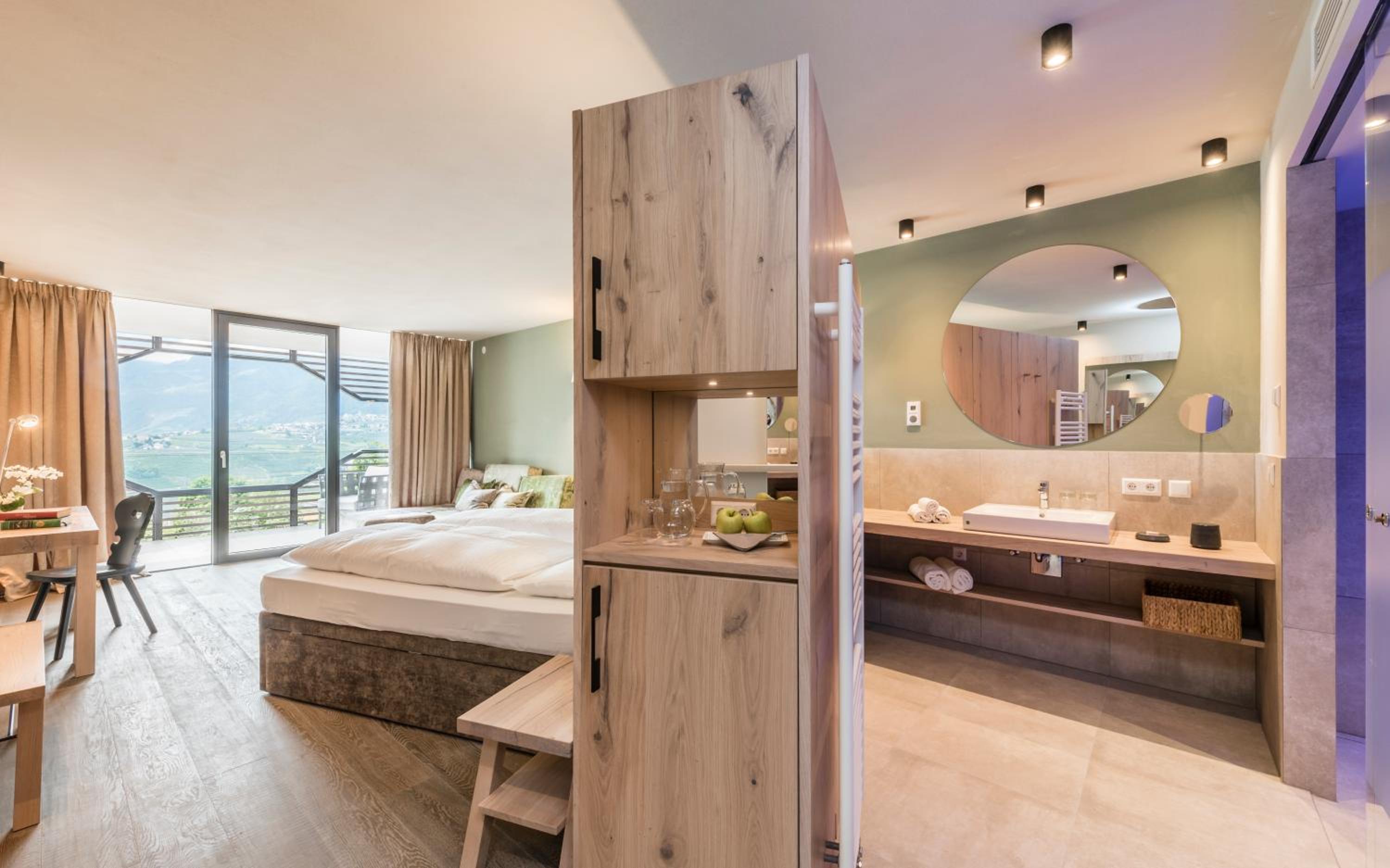 Suite with Mountain View - Photo 1