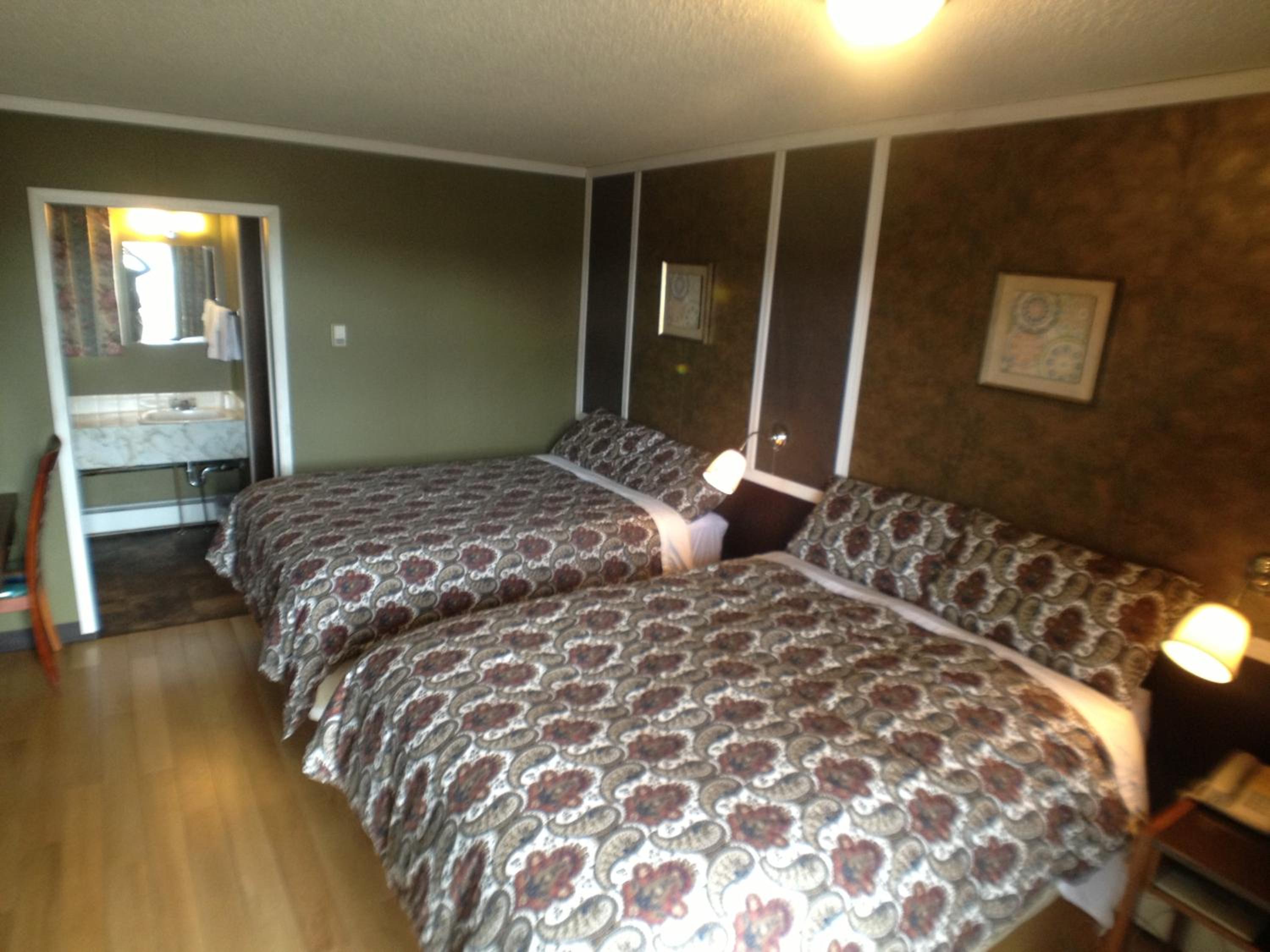 Double Room with Two Double Beds photo 2