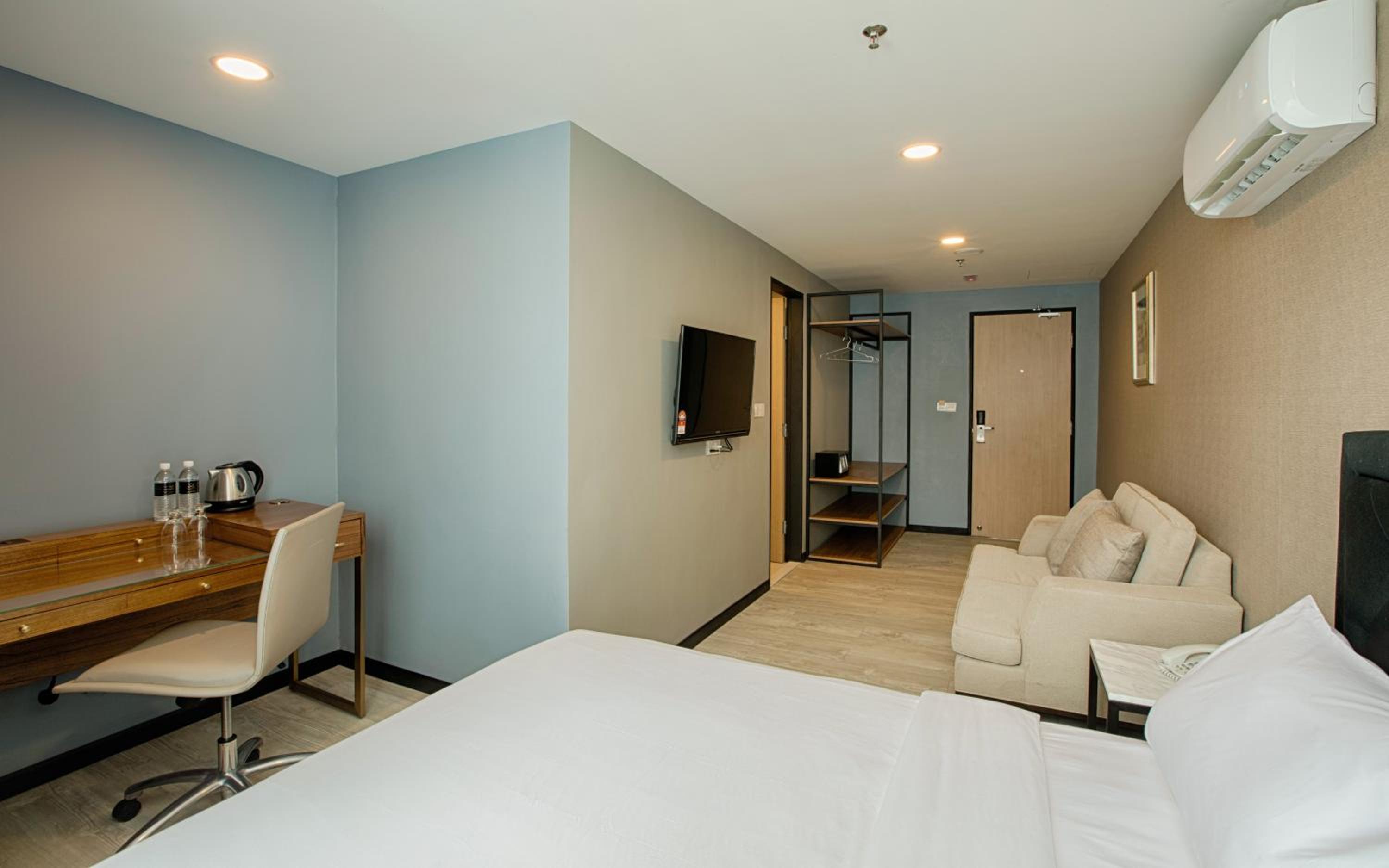 Deluxe Double Room photo 3